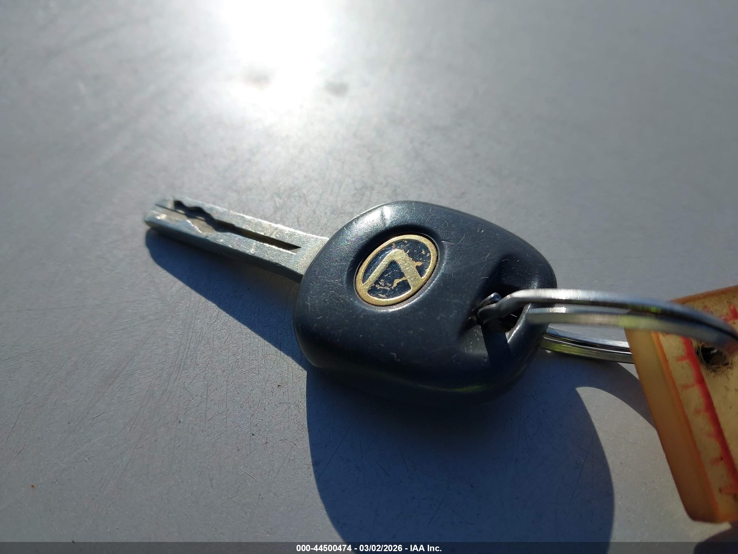 LEXUS ES image 11