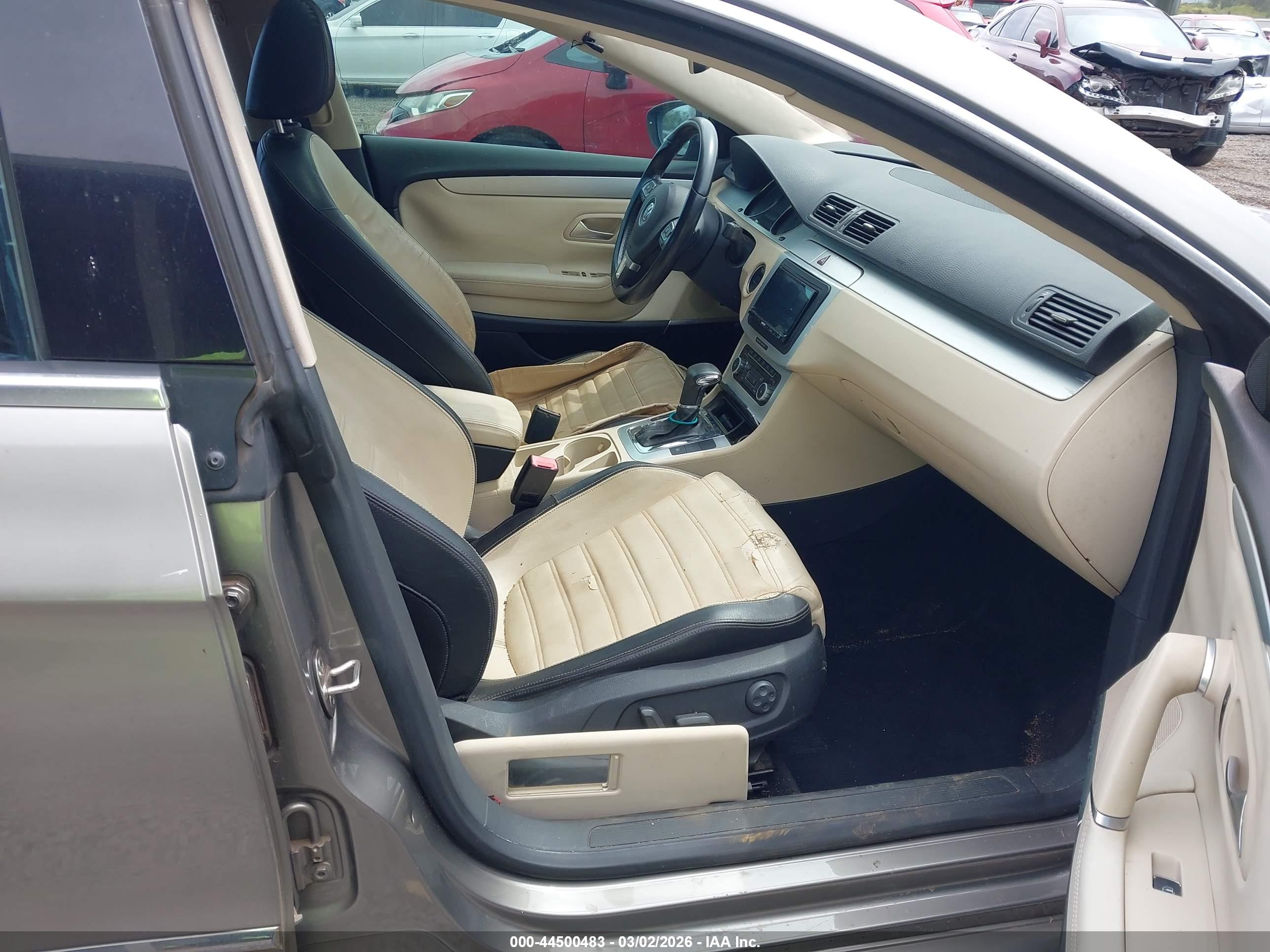VOLKSWAGEN CC image 5