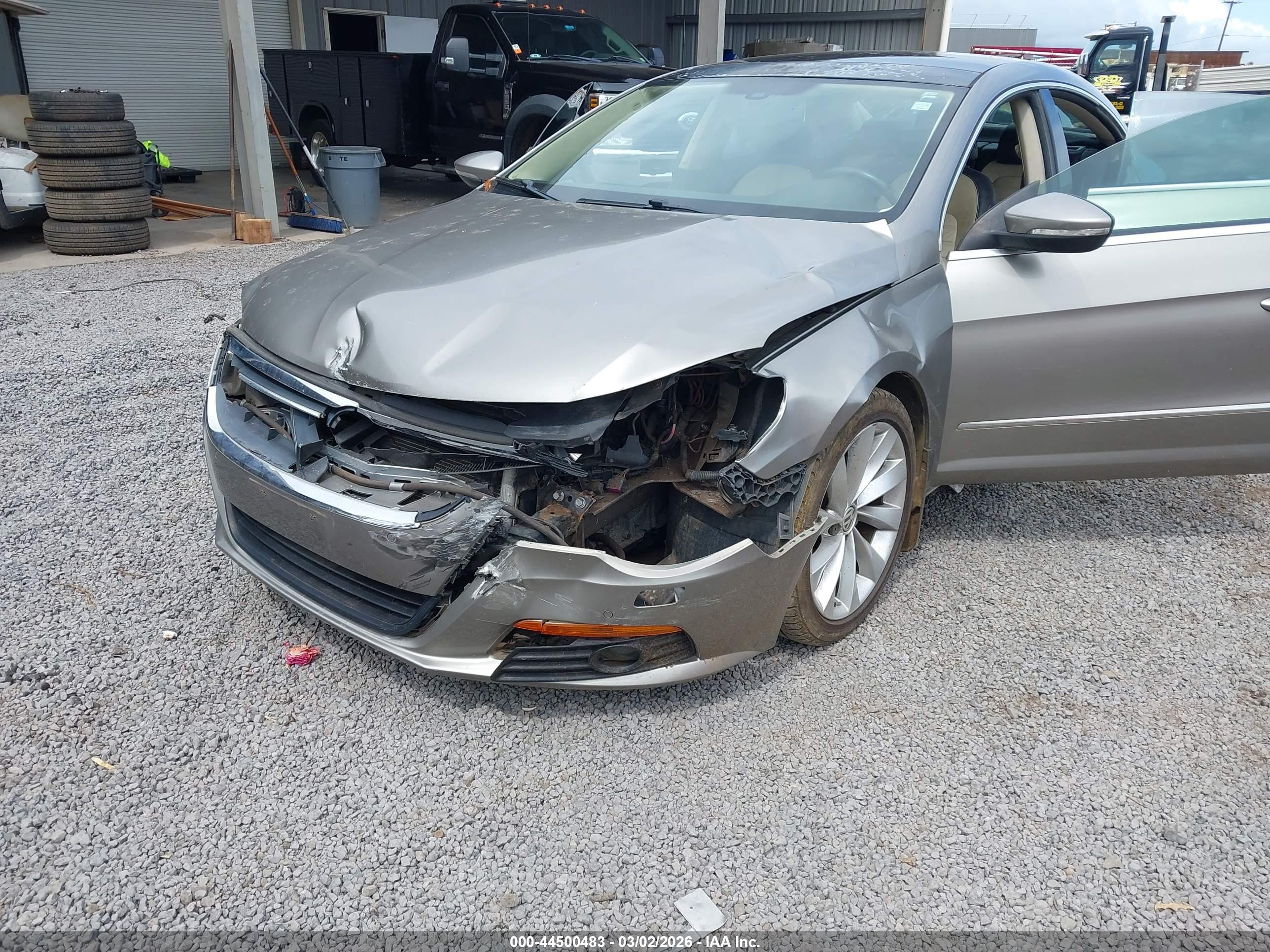 VOLKSWAGEN CC image 6