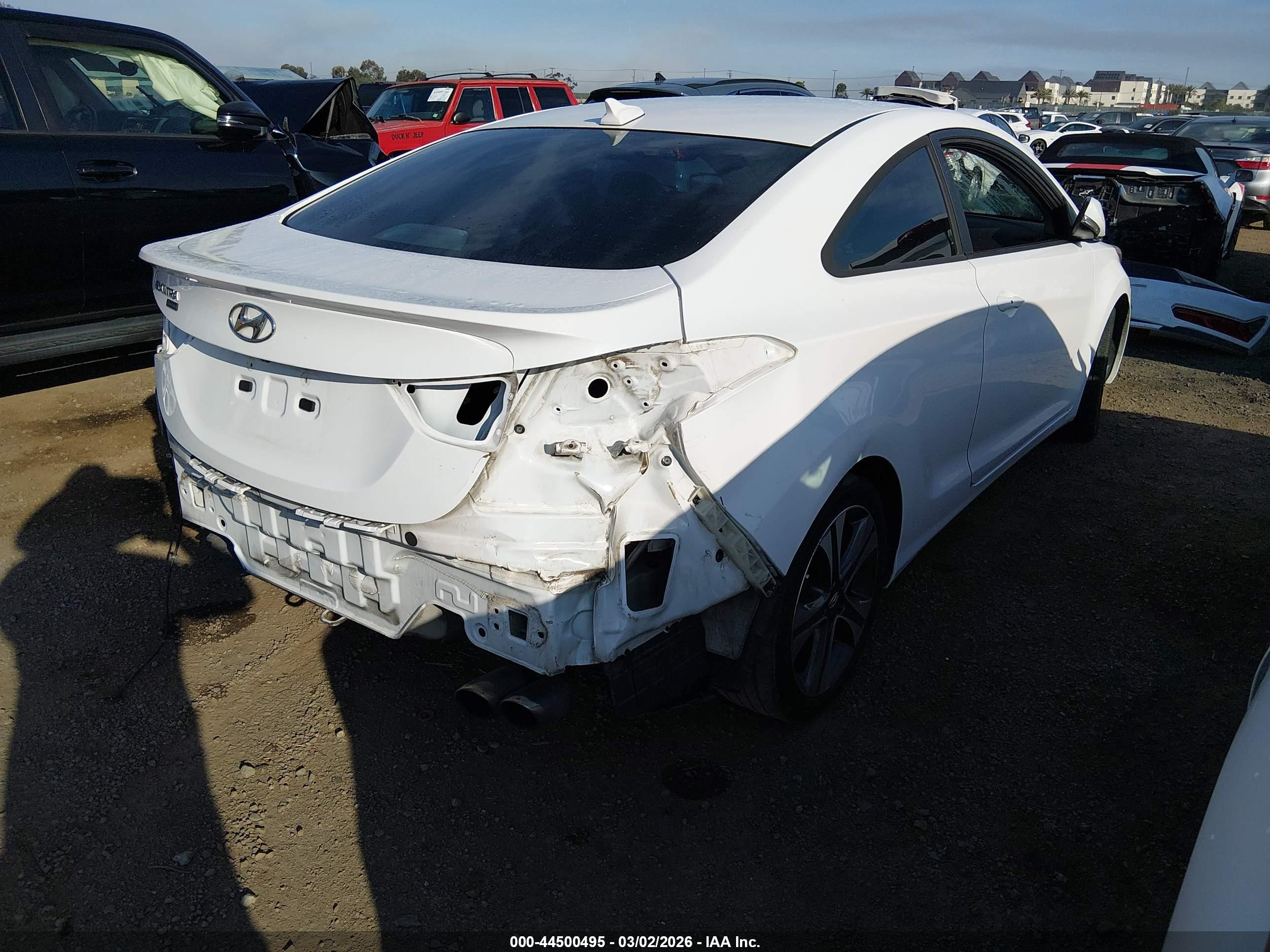 HYUNDAI ELANTRA image 4