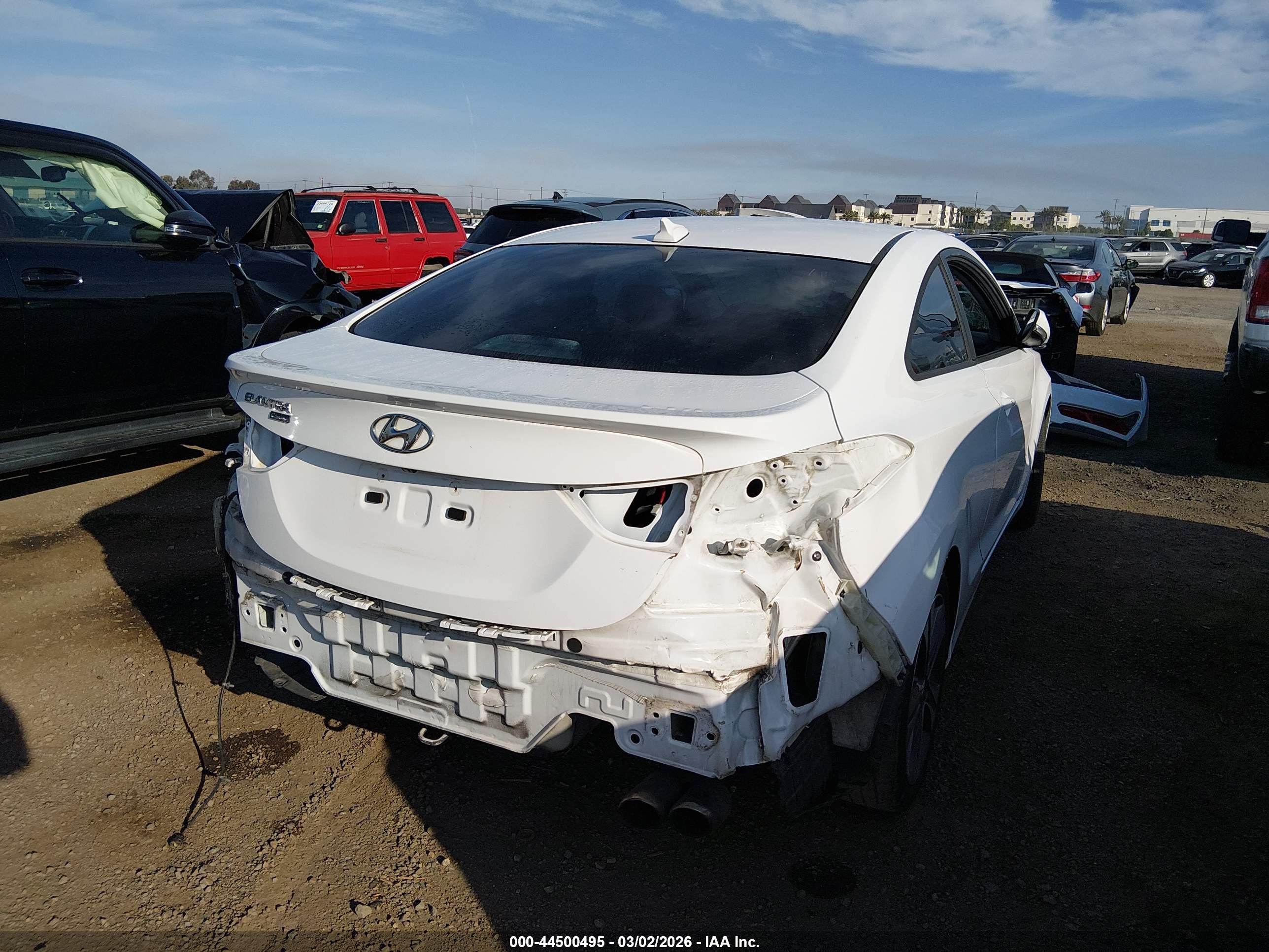 HYUNDAI ELANTRA image 6
