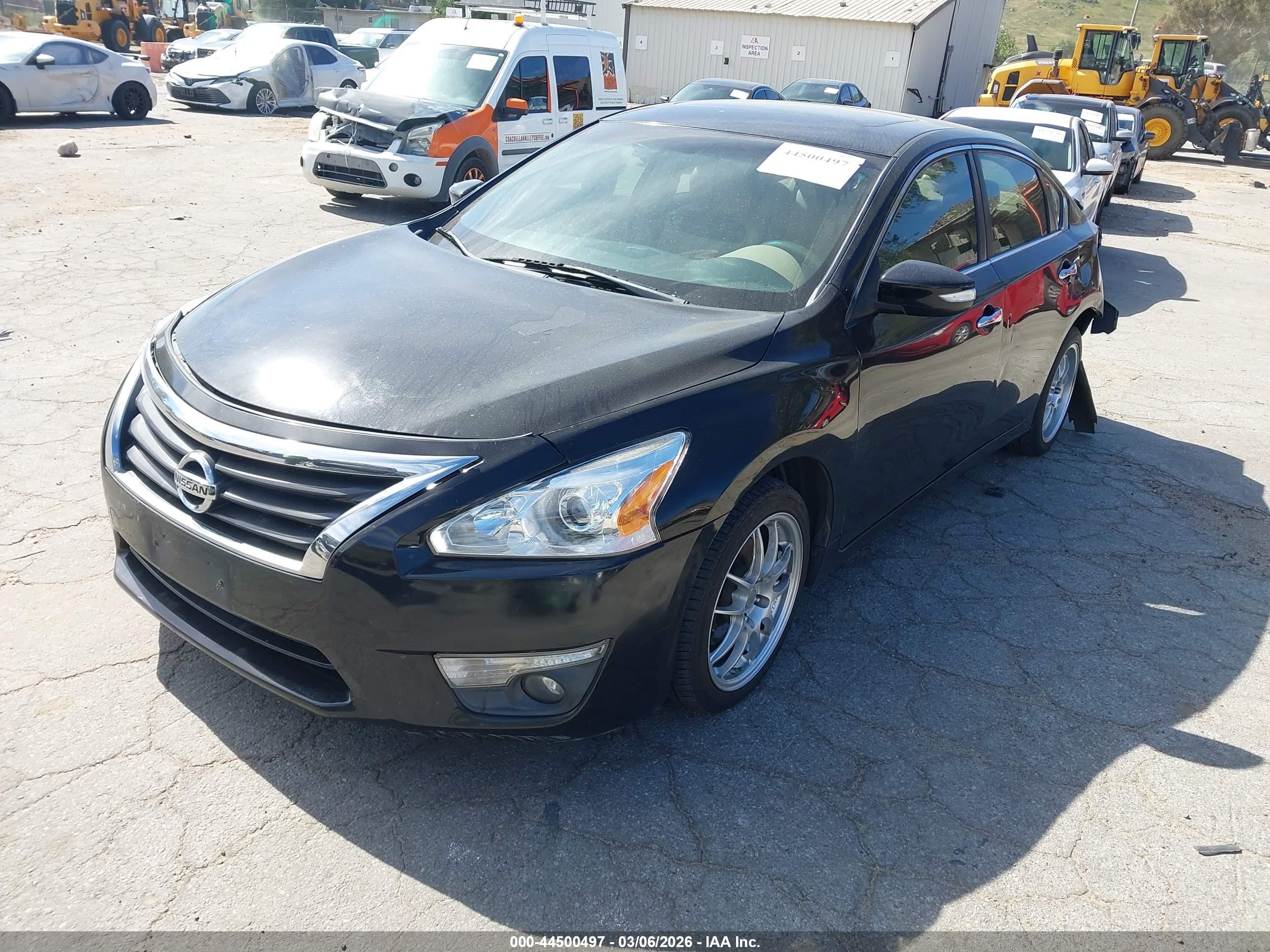 NISSAN ALTIMA image 2