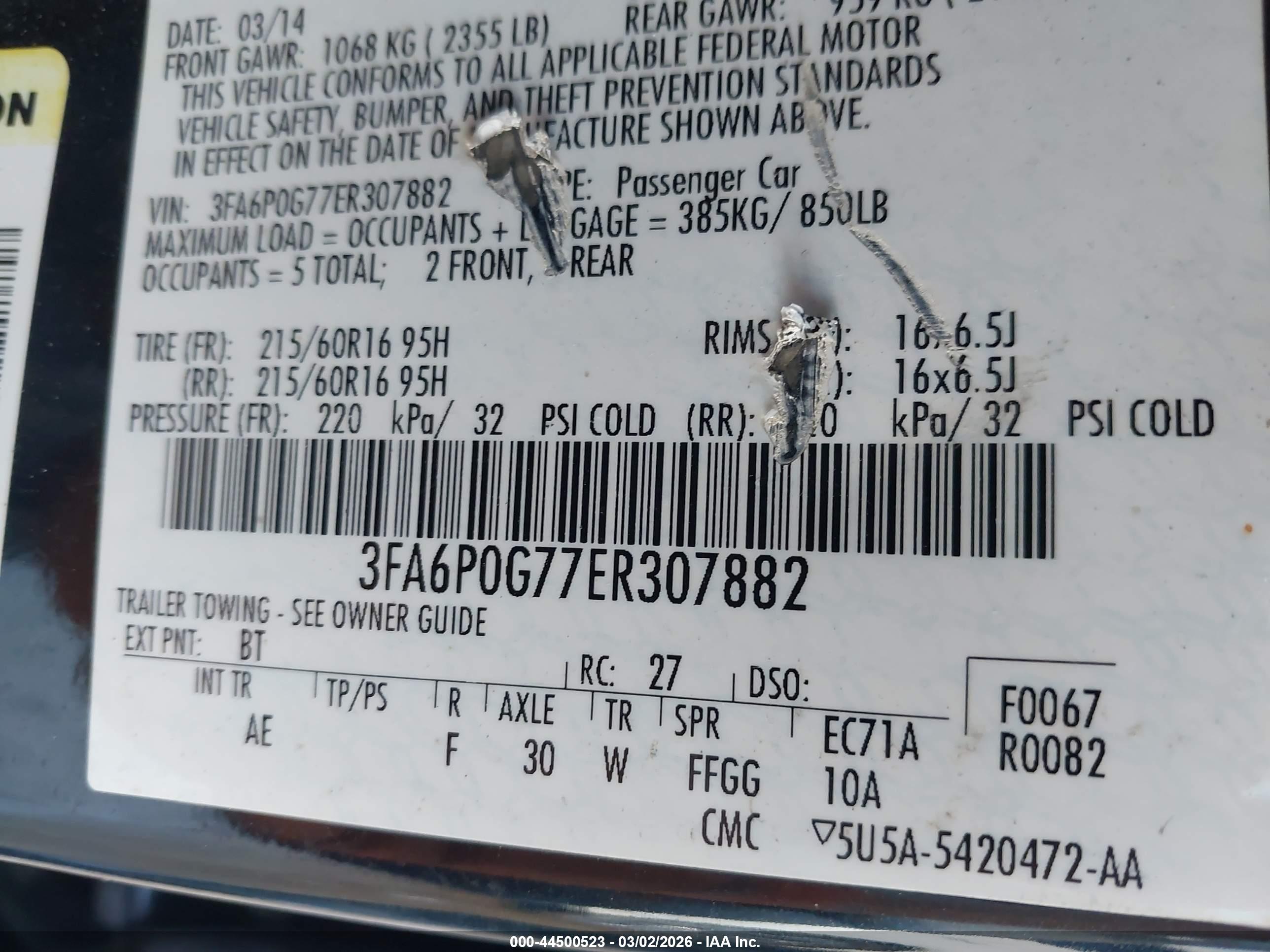 FORD FUSION image 9