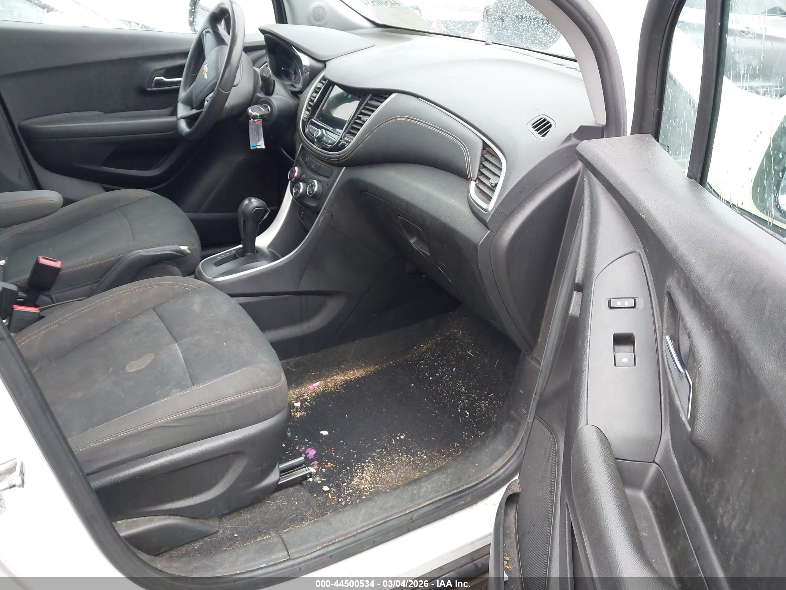 CHEVROLET TRAX image 5