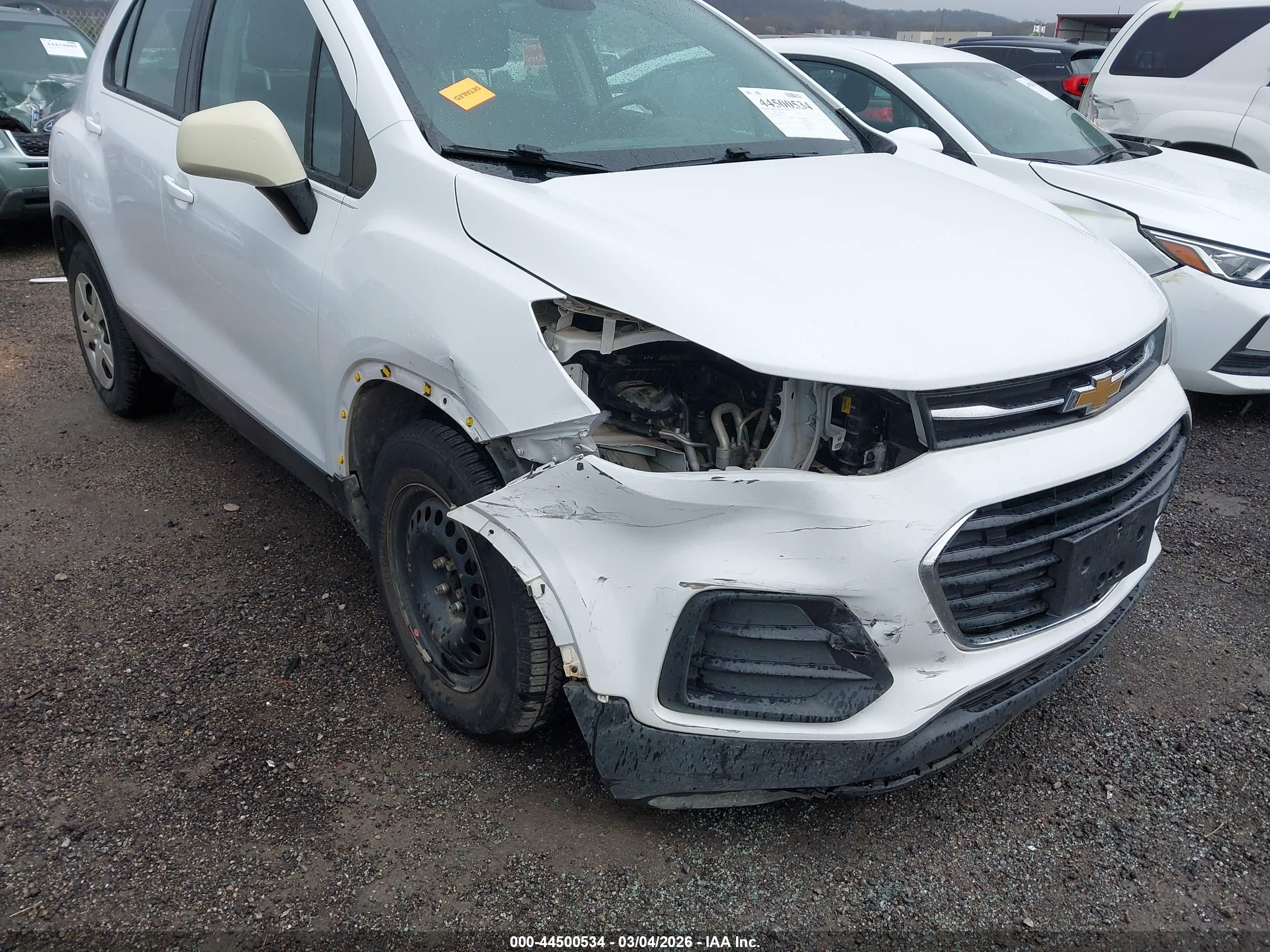 CHEVROLET TRAX image 6