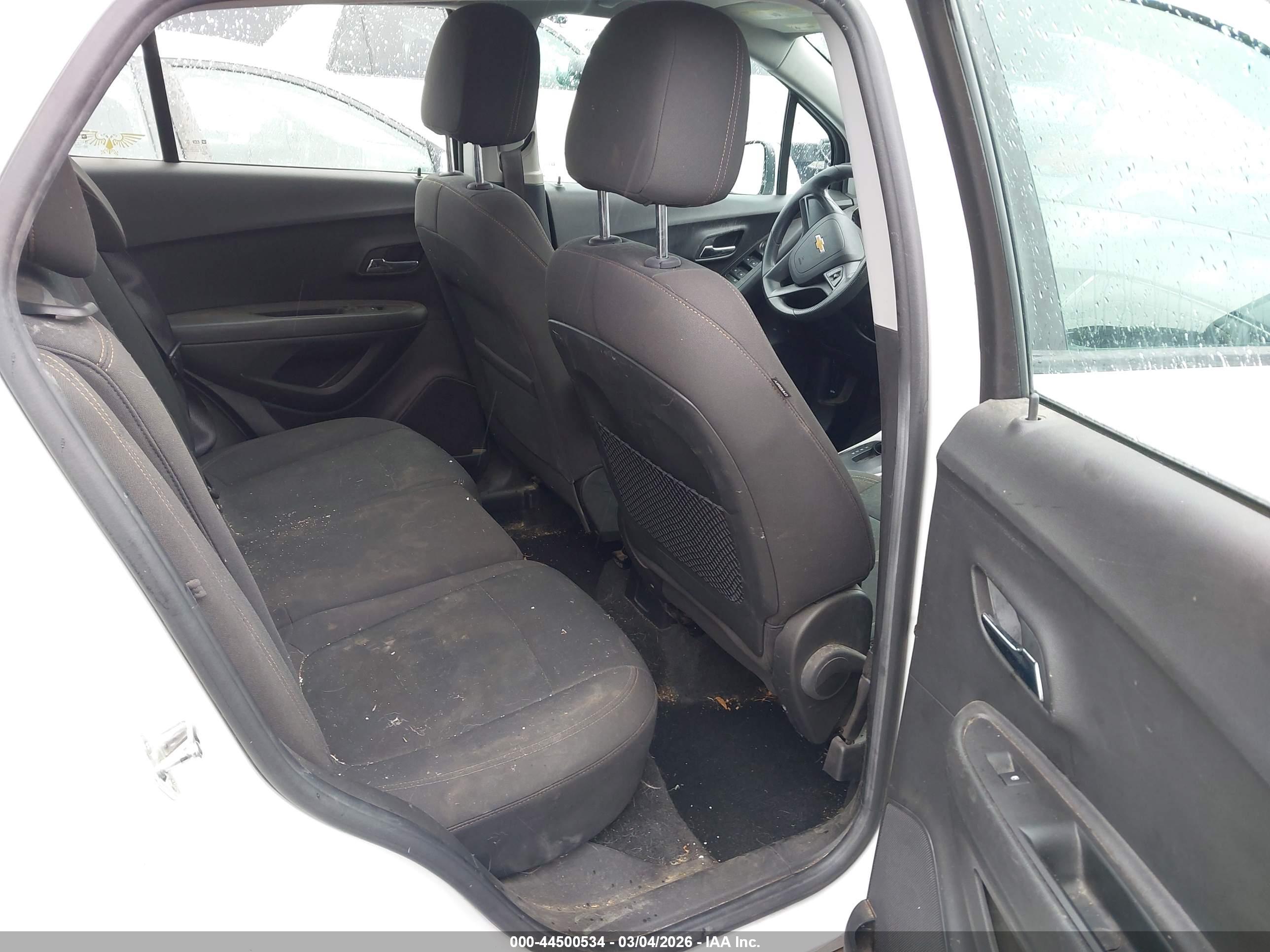 CHEVROLET TRAX image 8