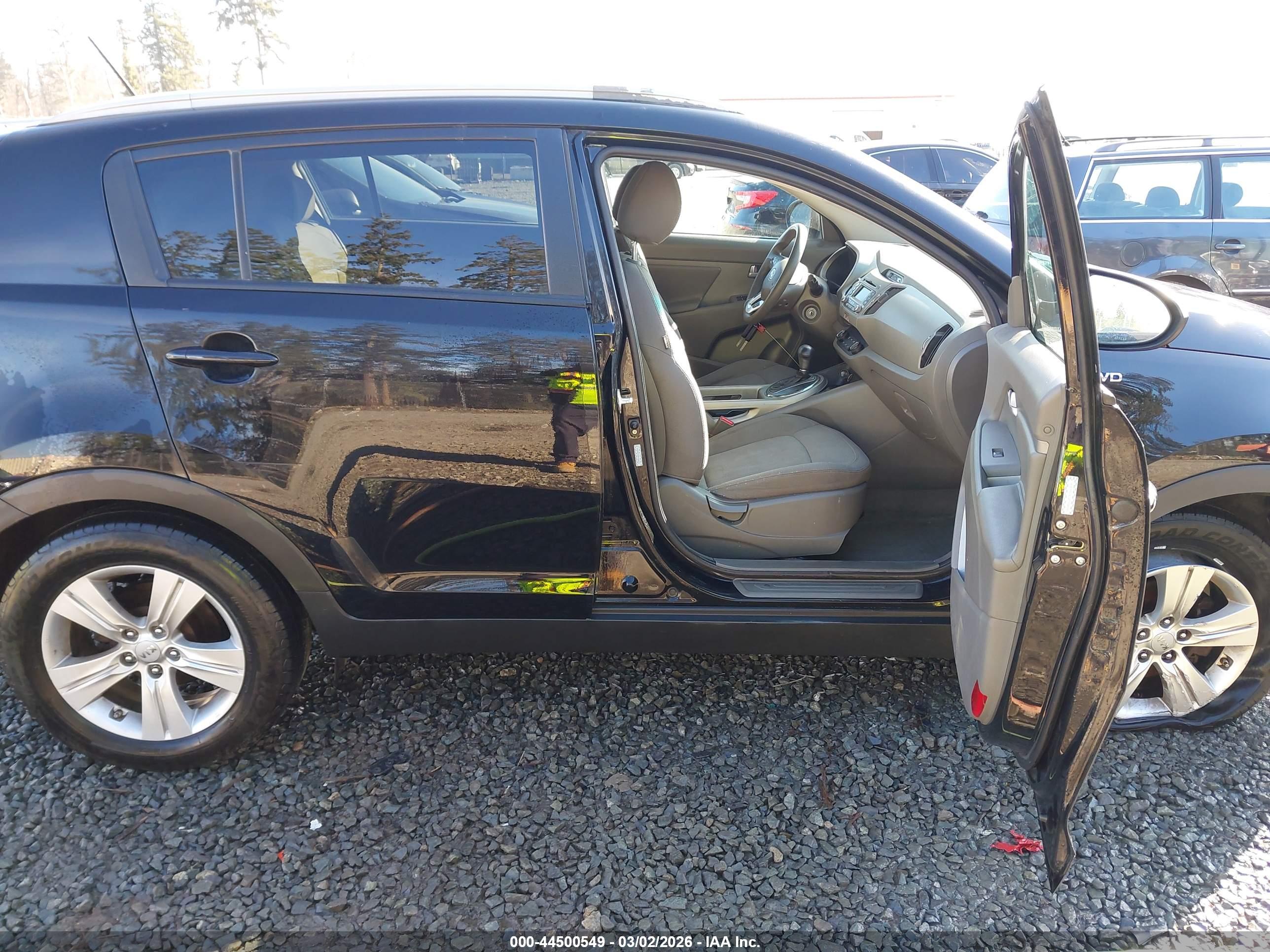 KIA SPORTAGE image 5