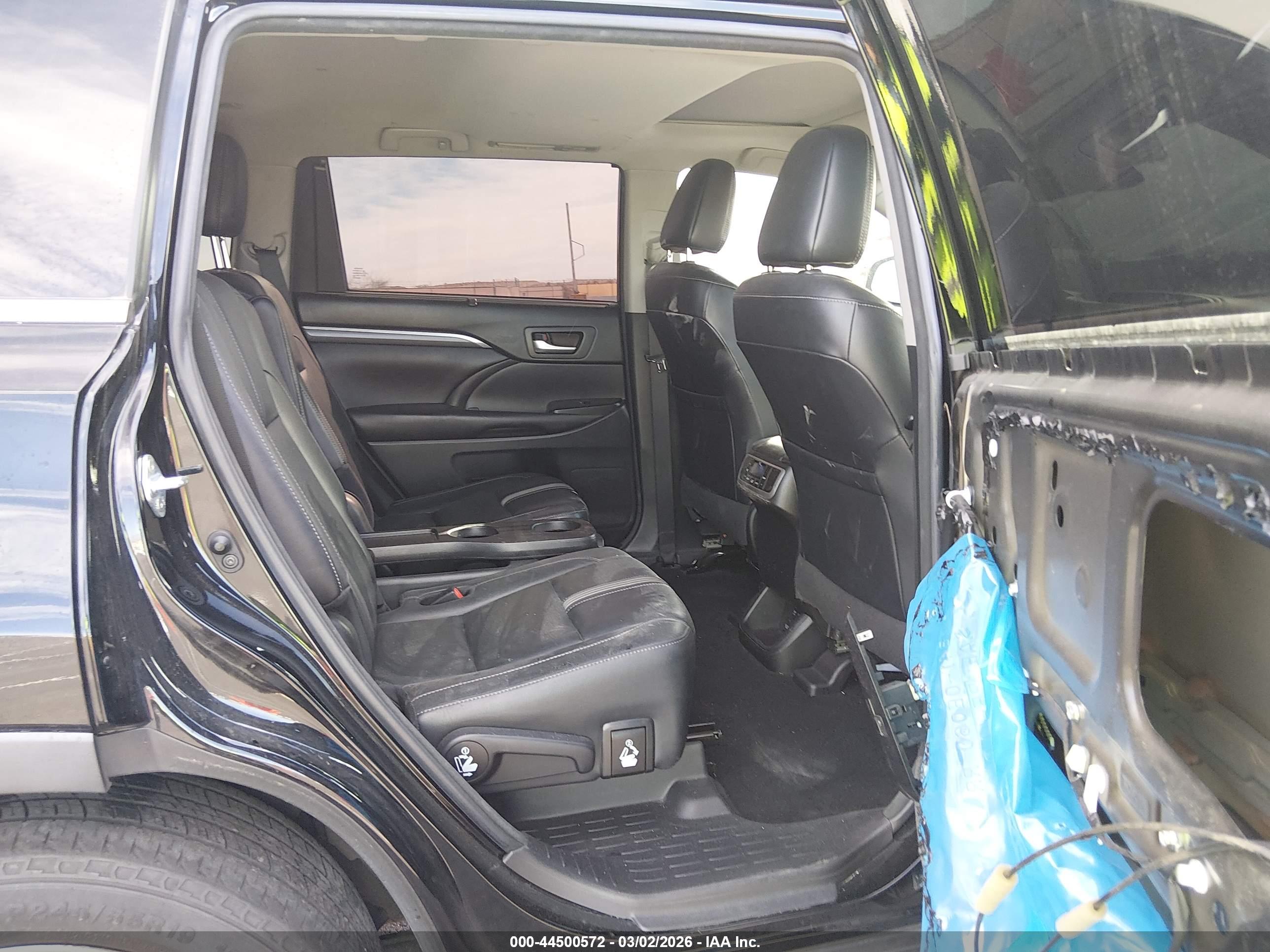 TOYOTA HIGHLANDER image 8