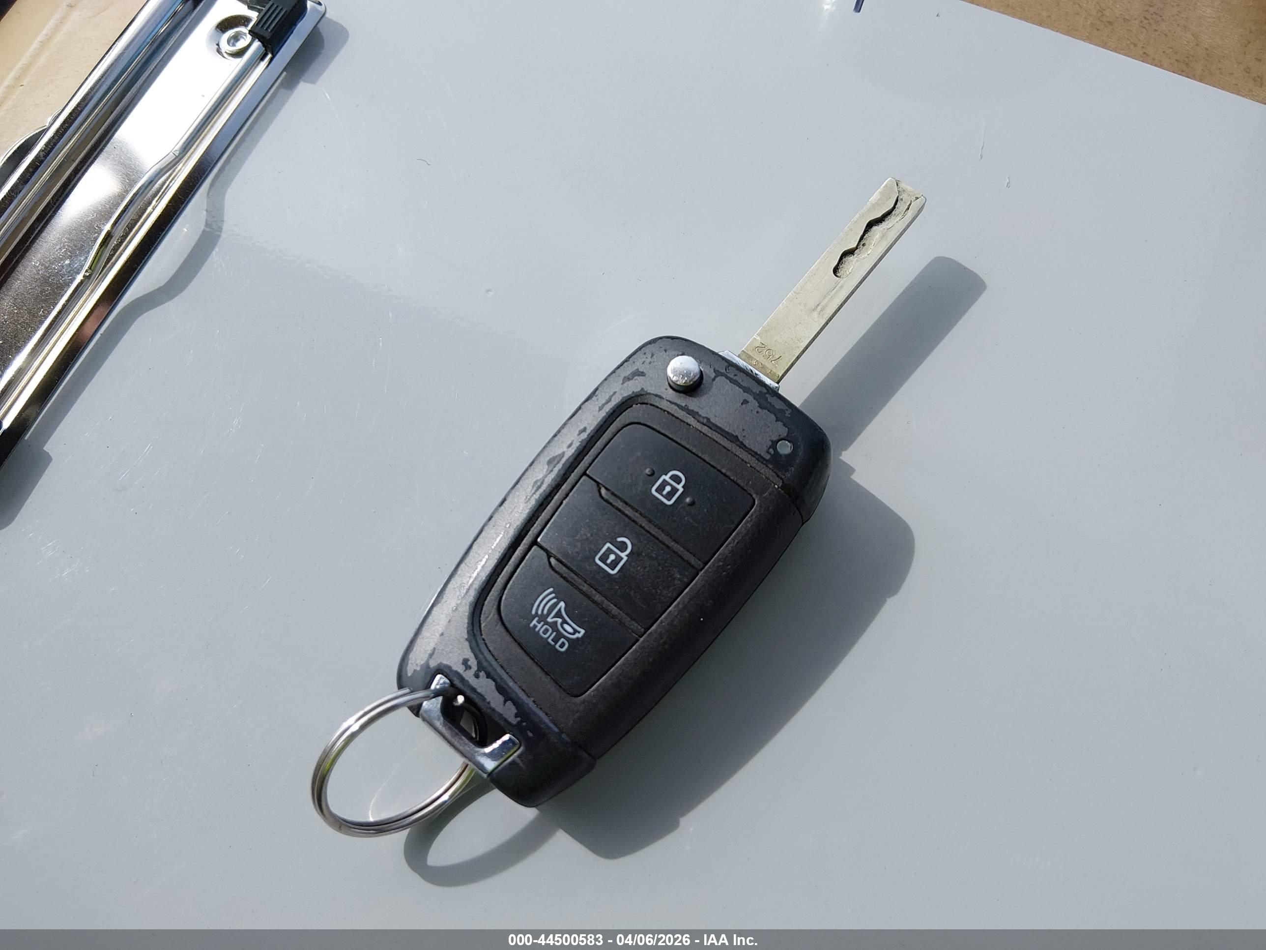 HYUNDAI VENUE image 11
