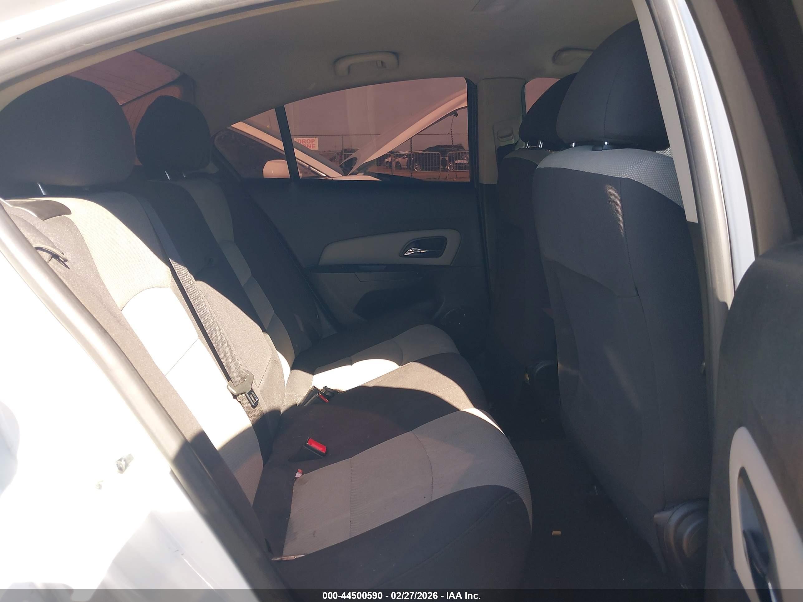 CHEVROLET CRUZE image 8