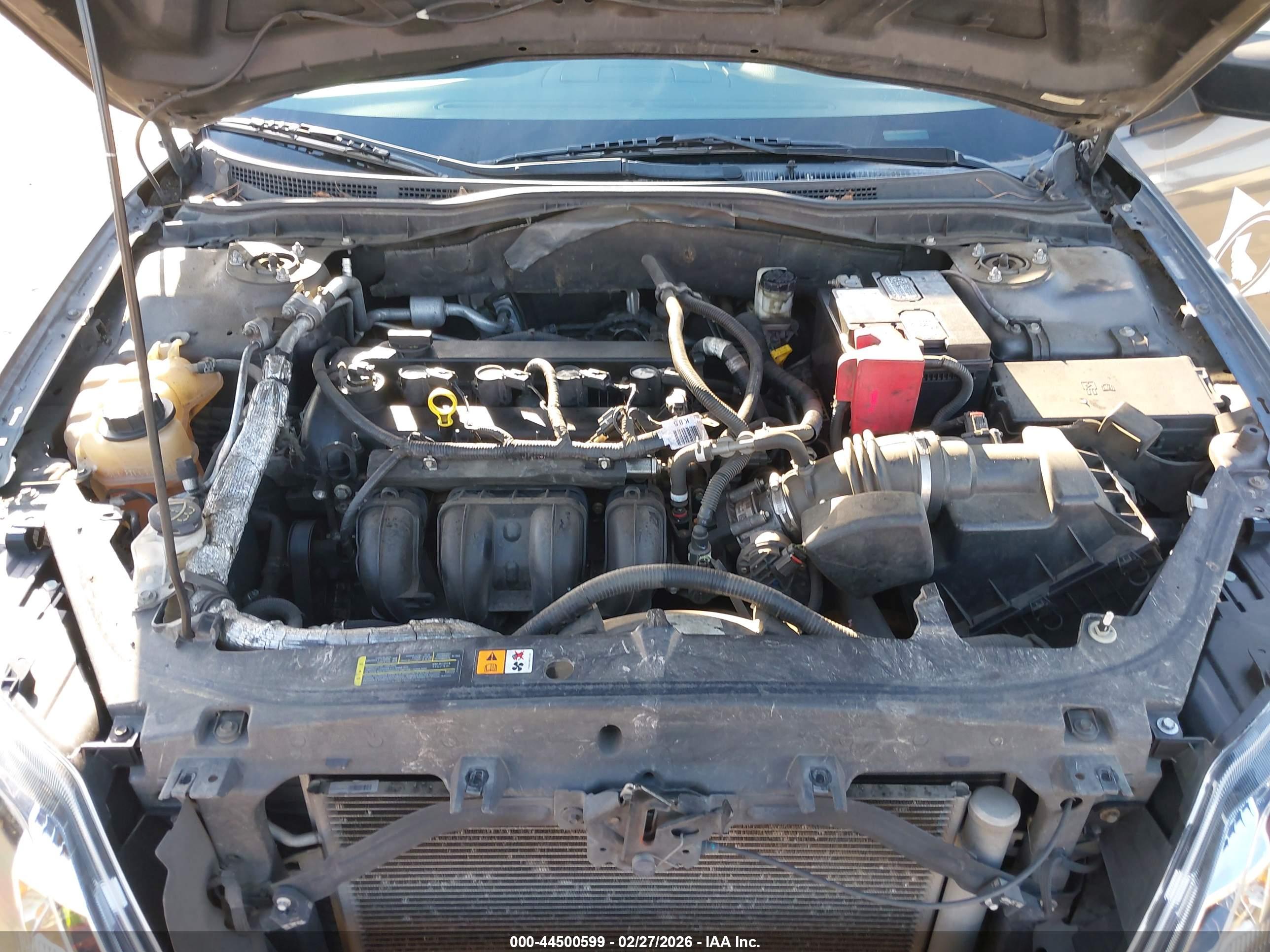 FORD FUSION image 10