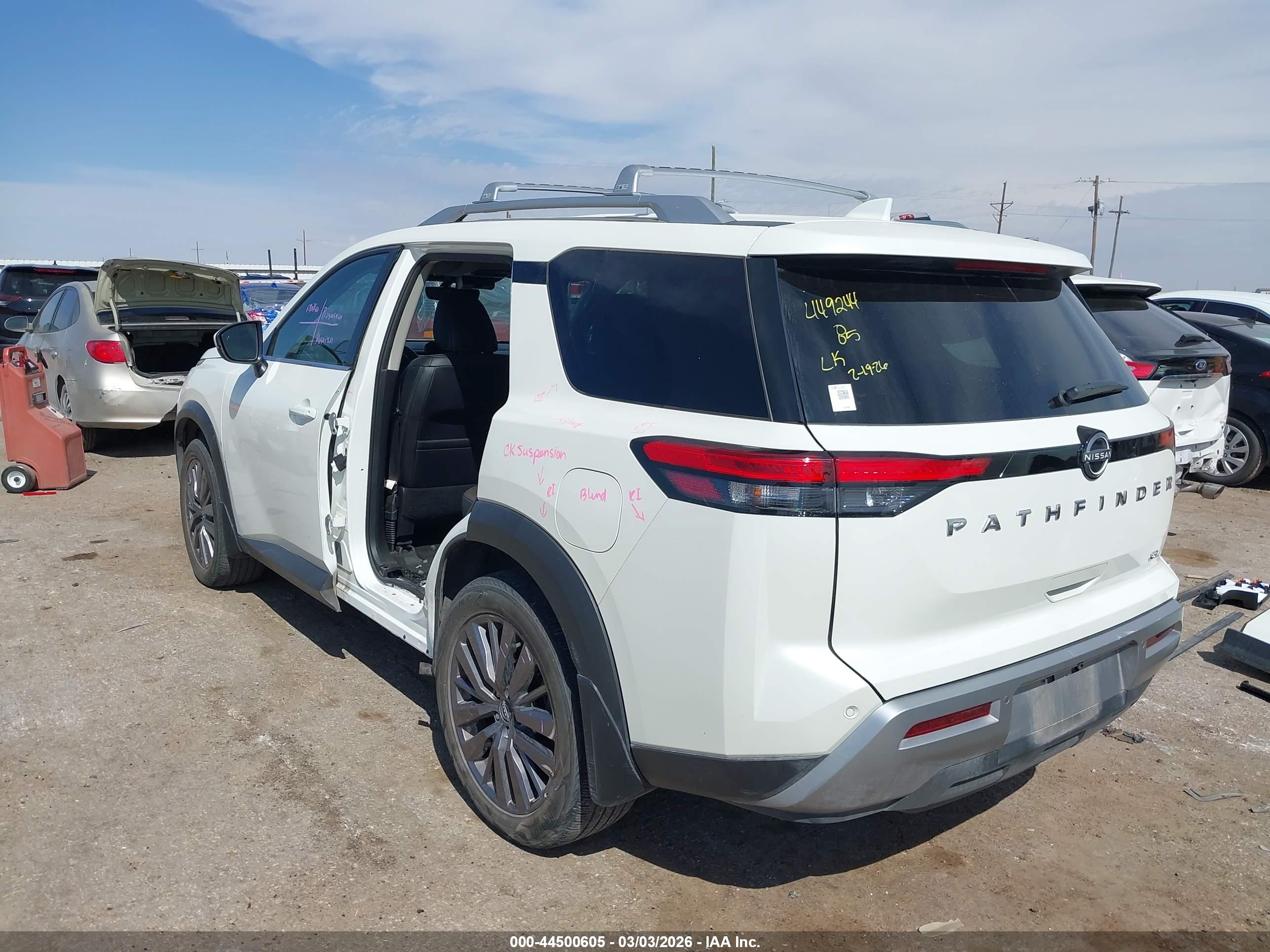 NISSAN PATHFINDER image 3