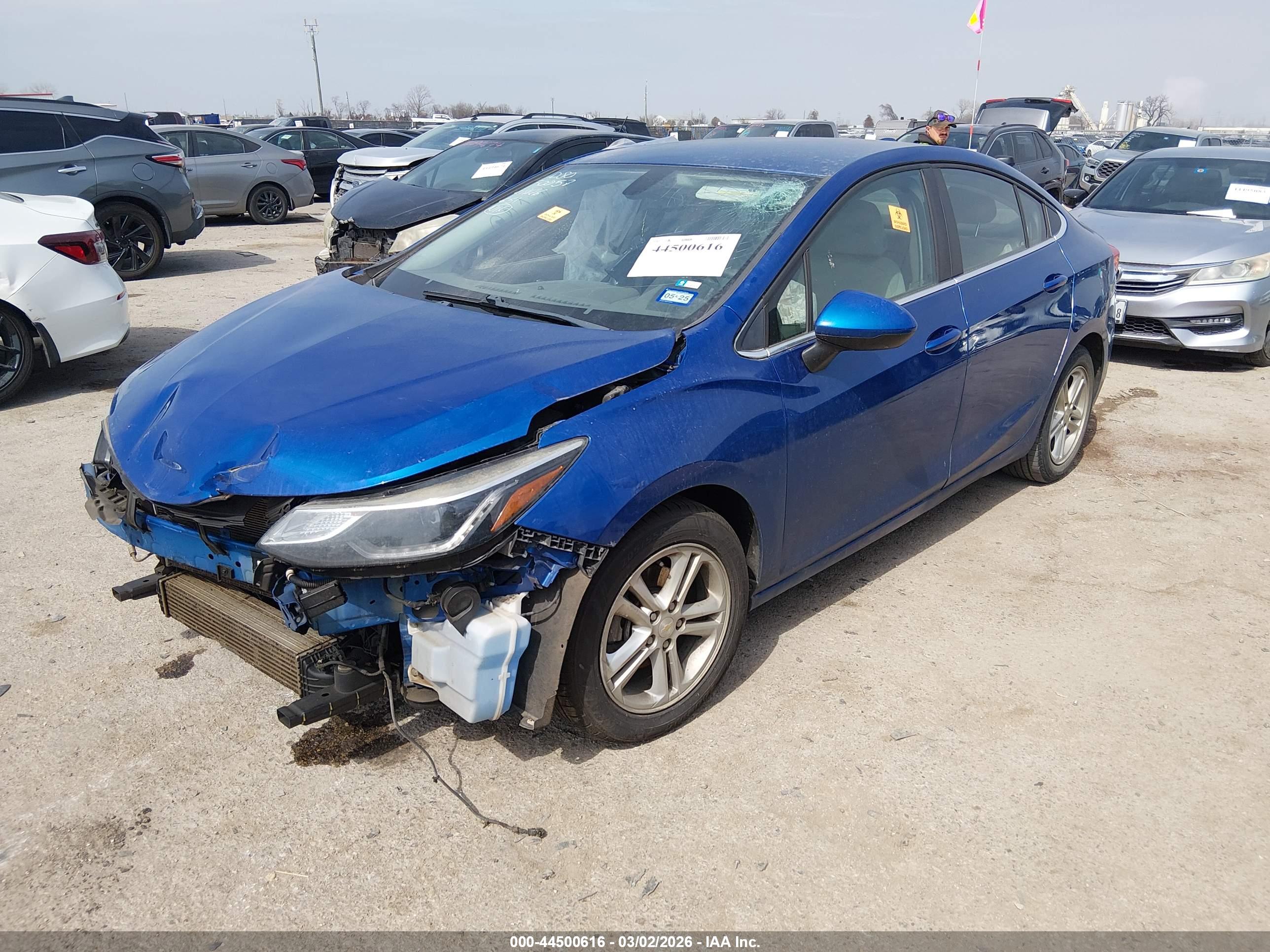 CHEVROLET CRUZE image 2