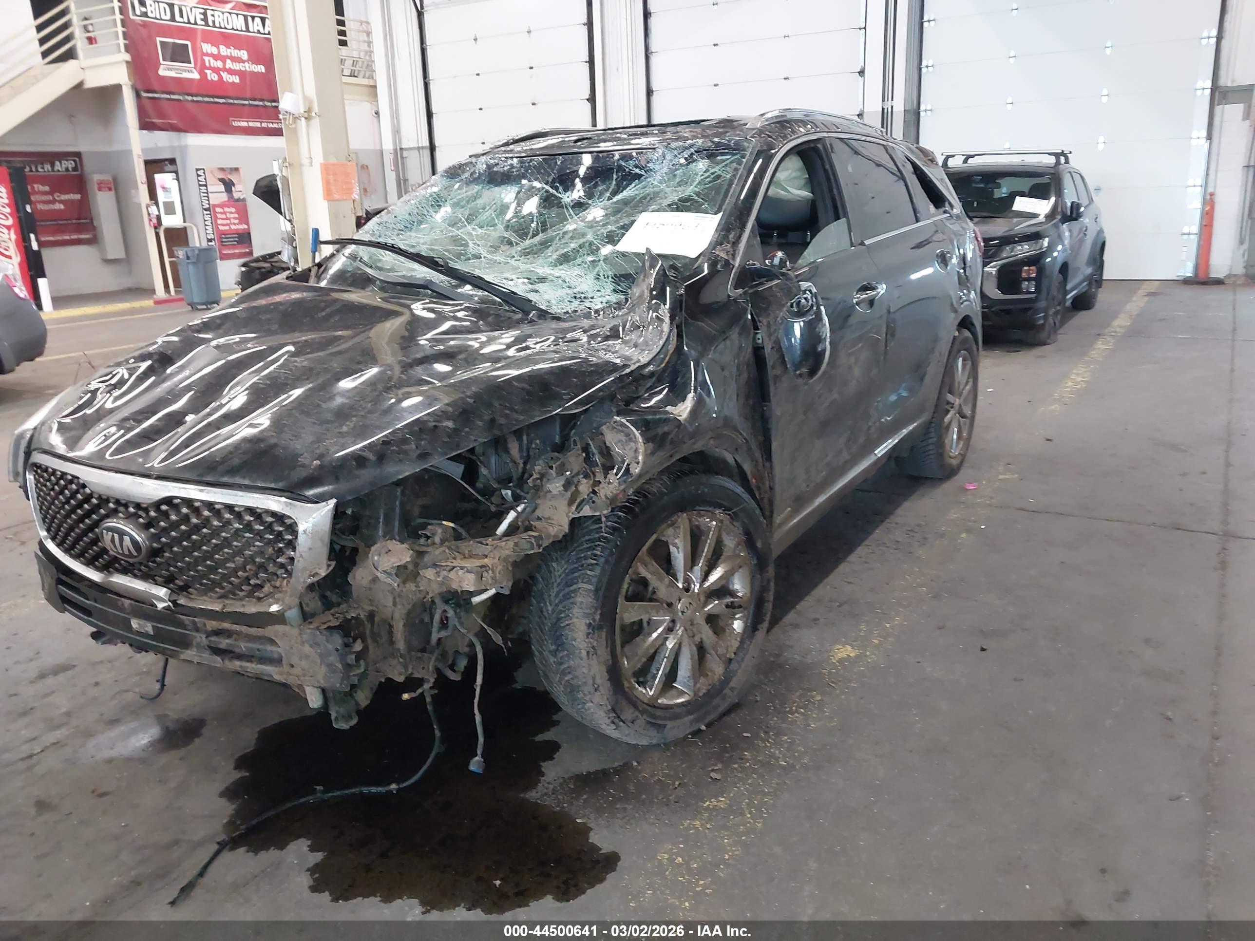 KIA SORENTO image 2