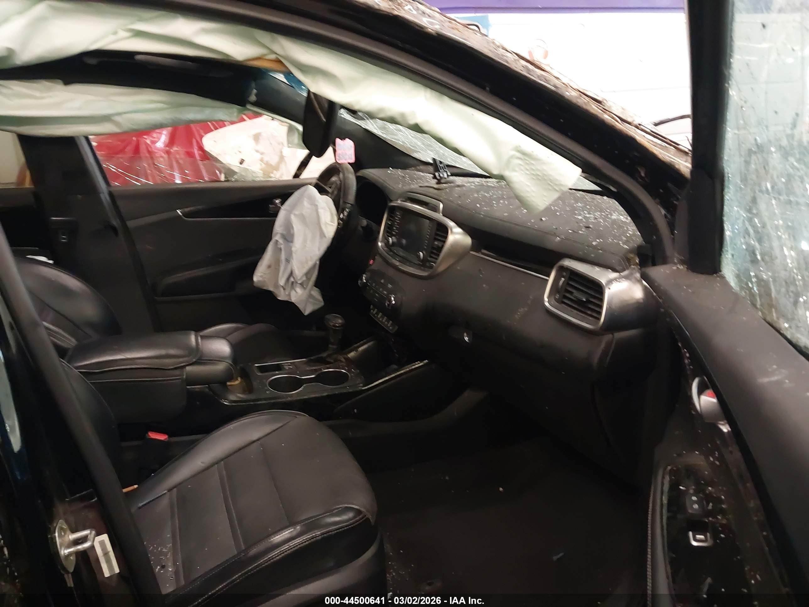KIA SORENTO image 5