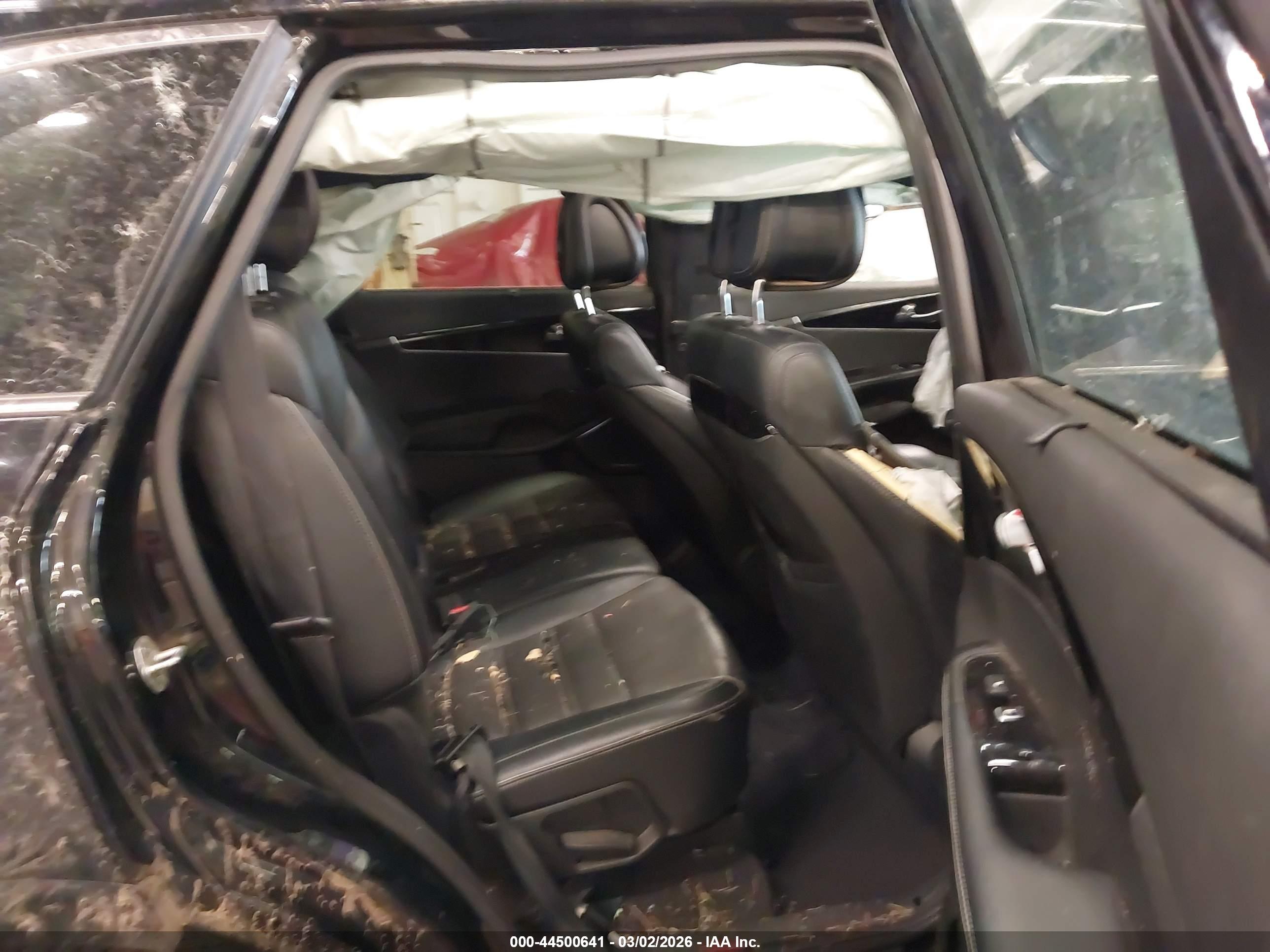 KIA SORENTO image 8
