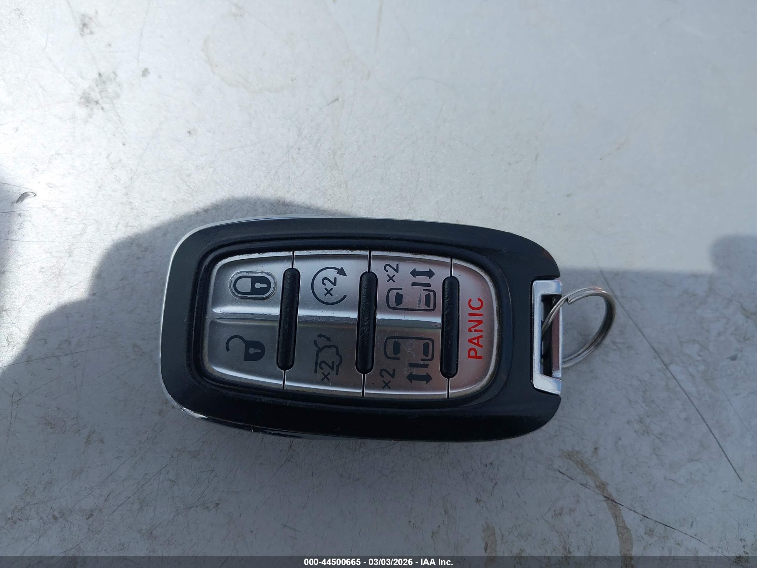 CHRYSLER PACIFICA image 11