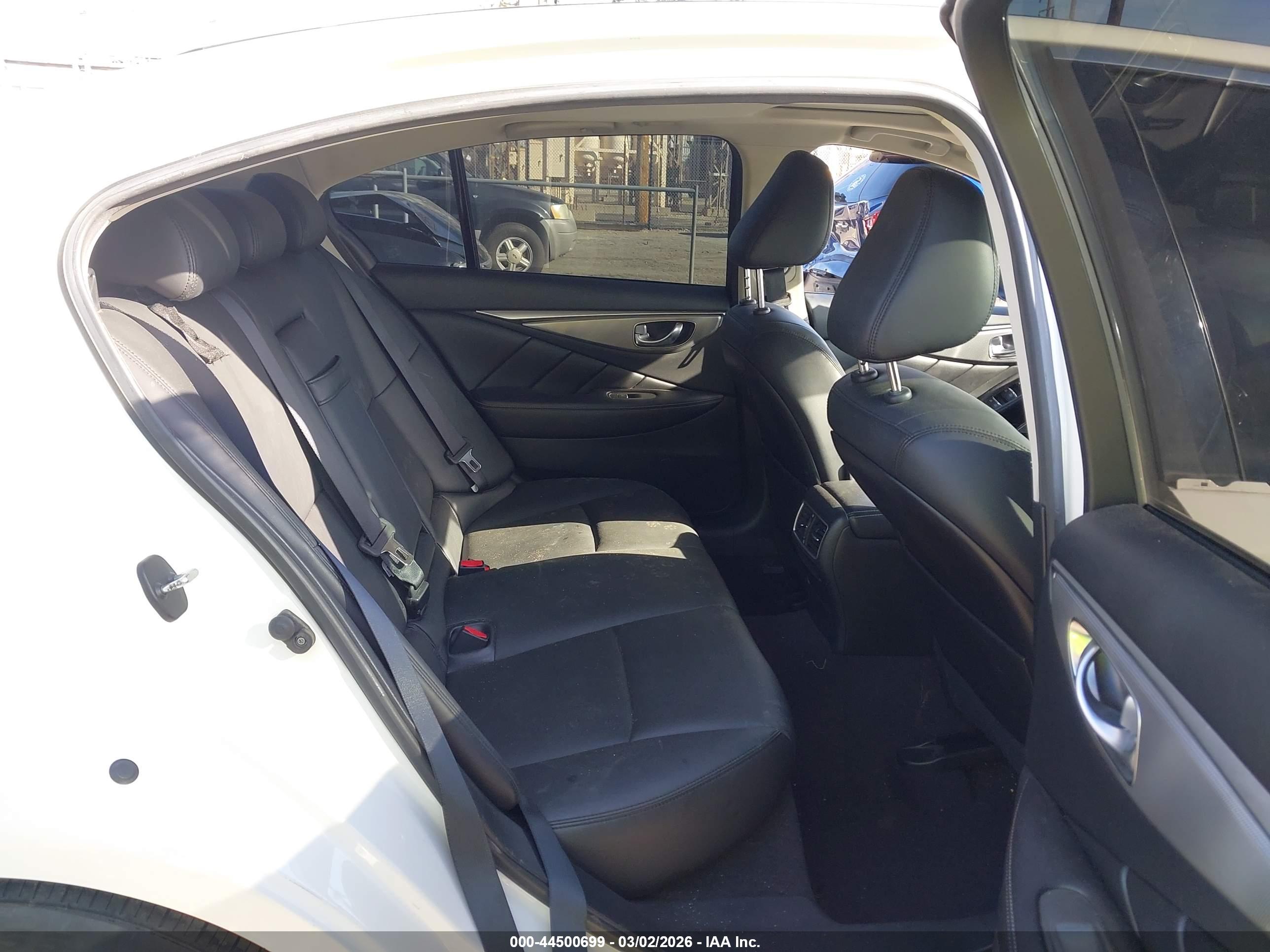 INFINITI Q50 image 8