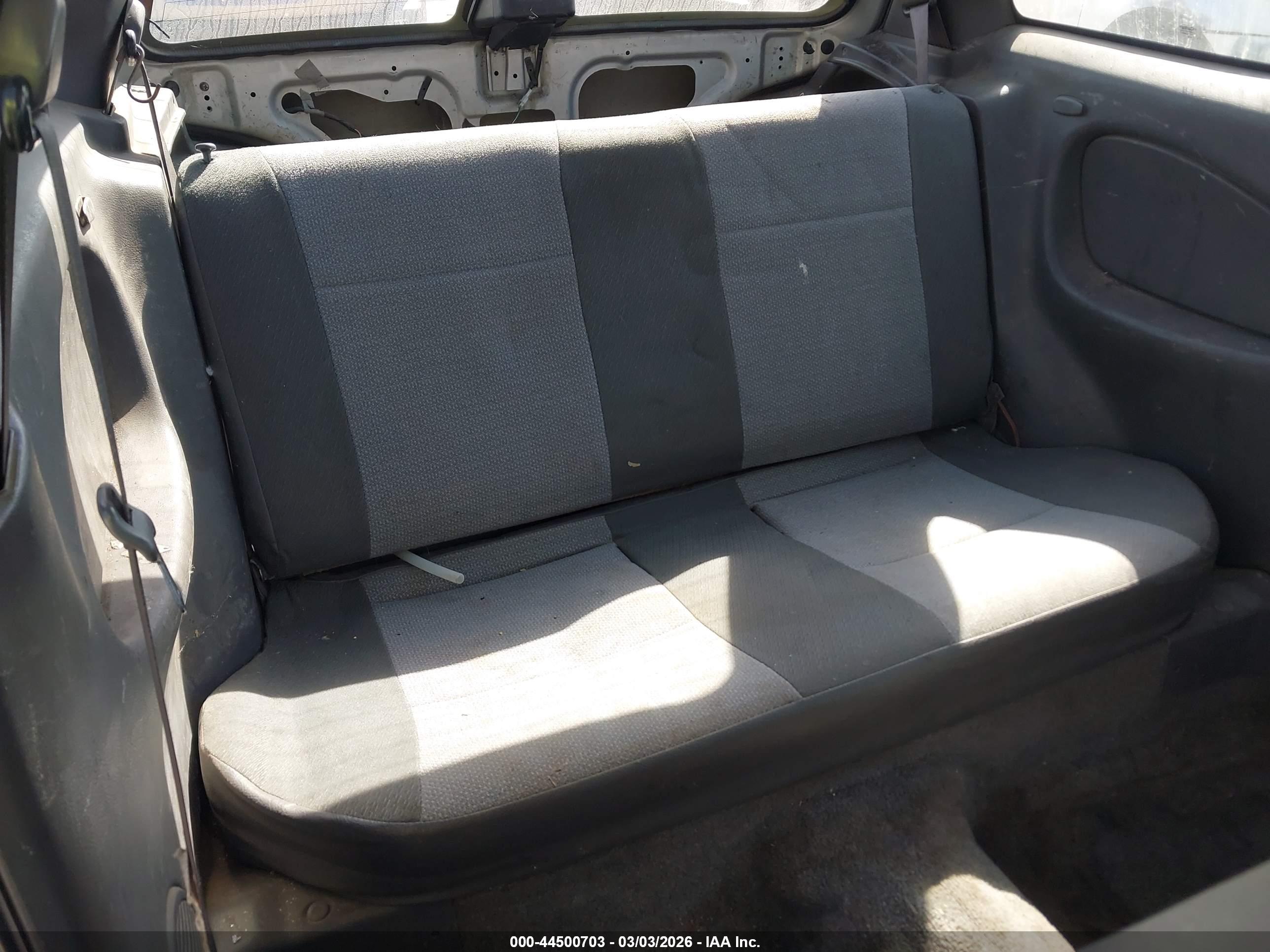 CHEVROLET METRO image 8