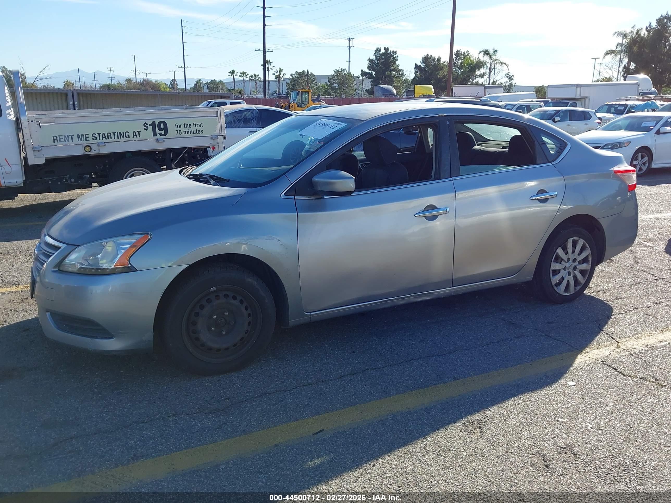 NISSAN SENTRA image 2