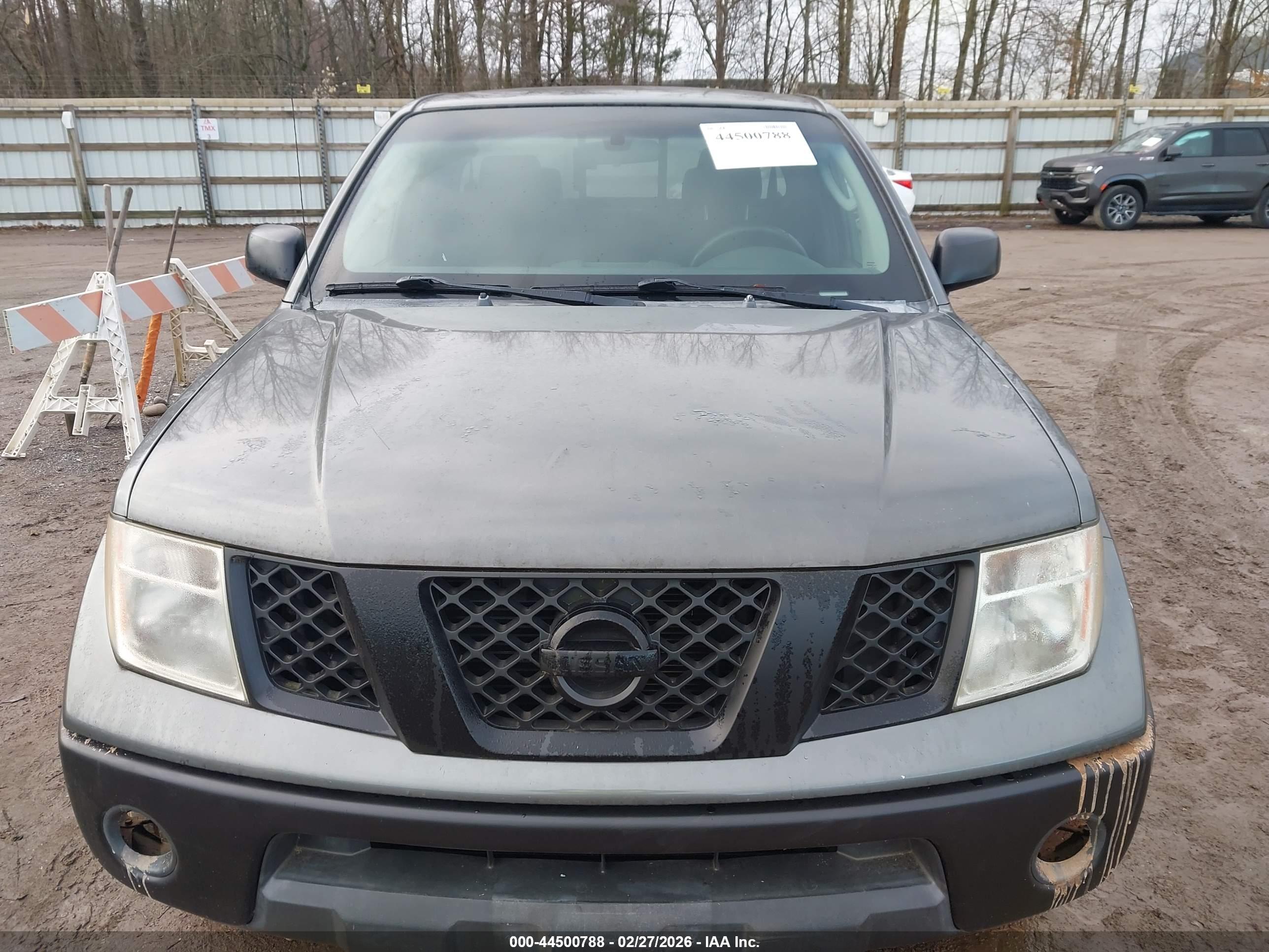 NISSAN FRONTIER image 6