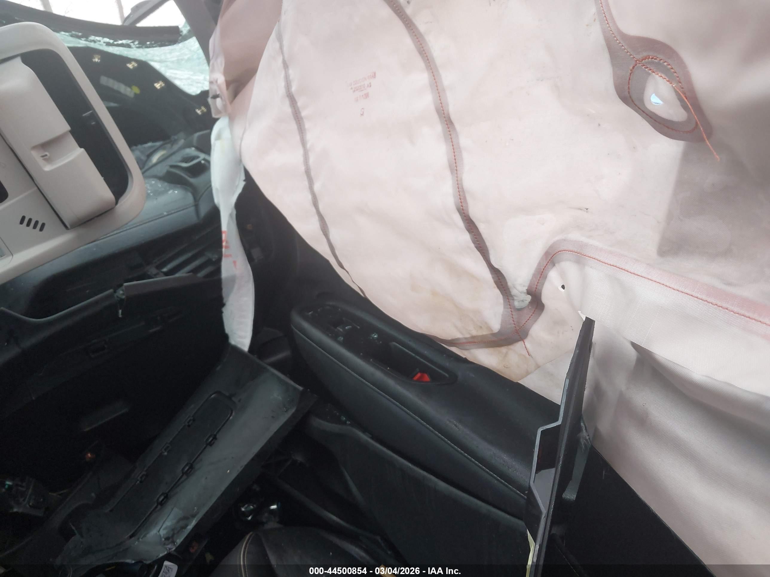 GMC TERRAIN image 5
