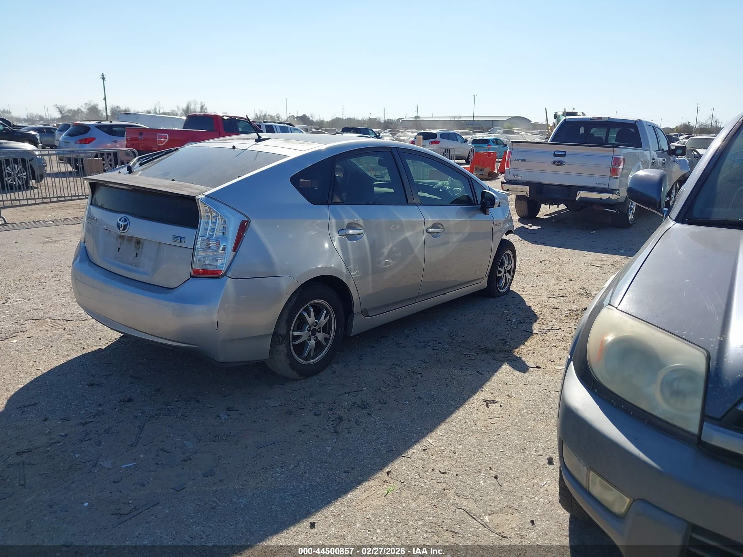 TOYOTA PRIUS image 4