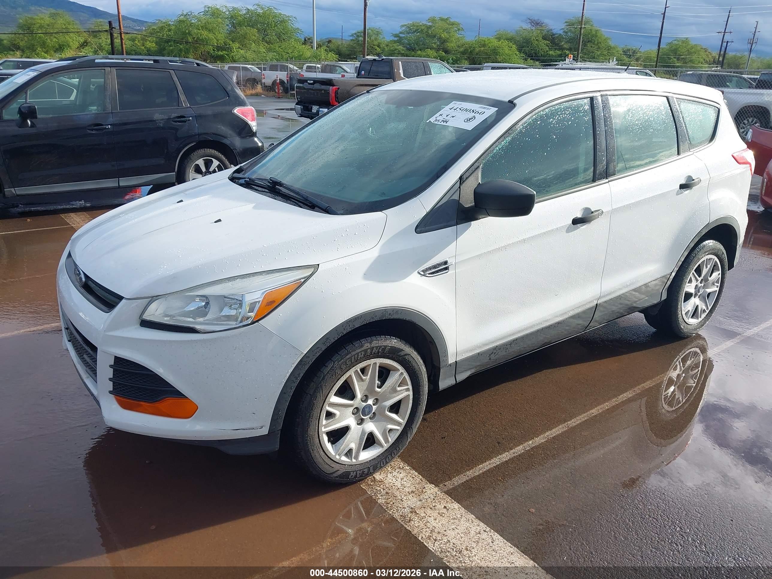 FORD ESCAPE image 2