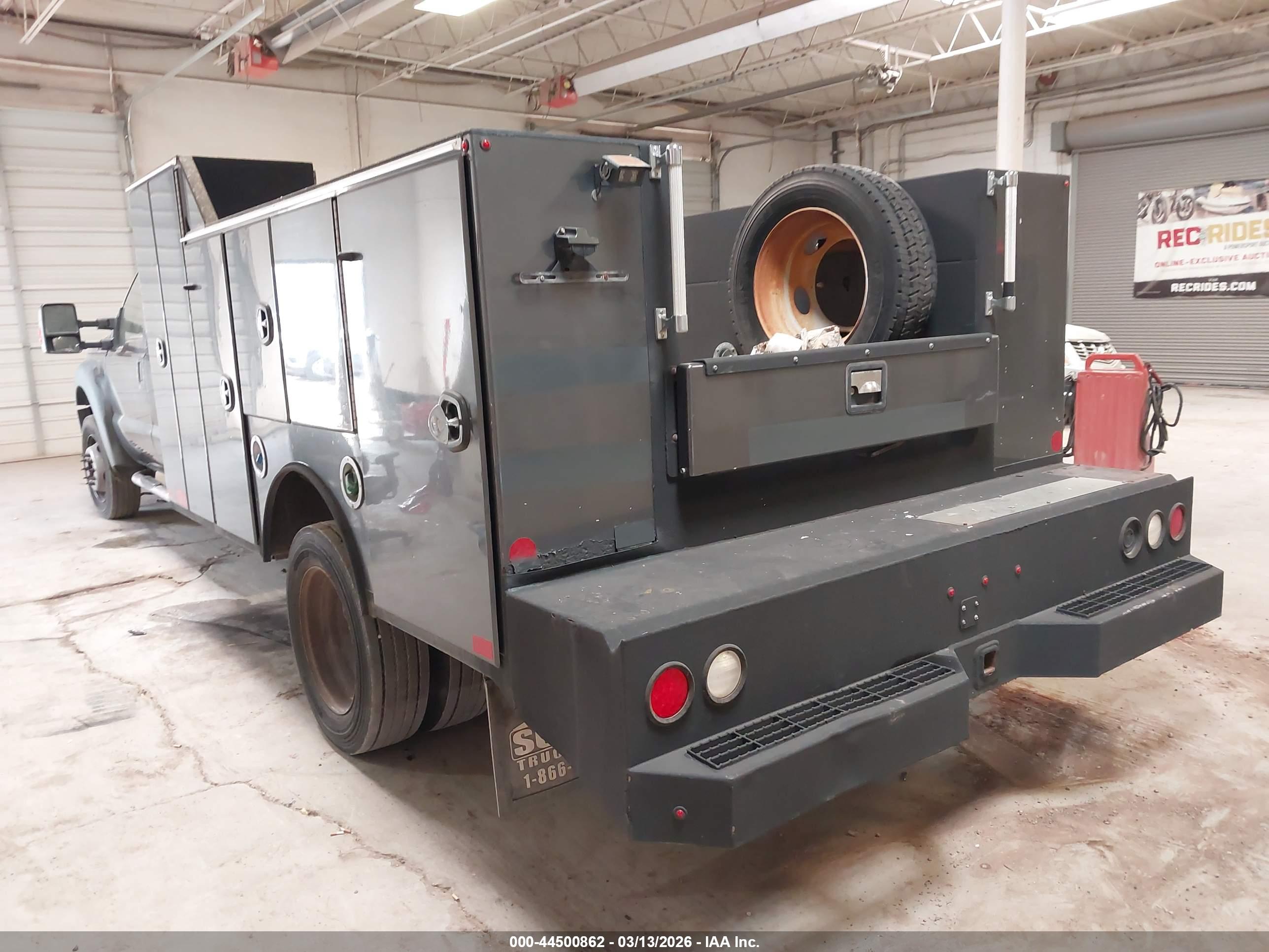 FORD F-450 image 3