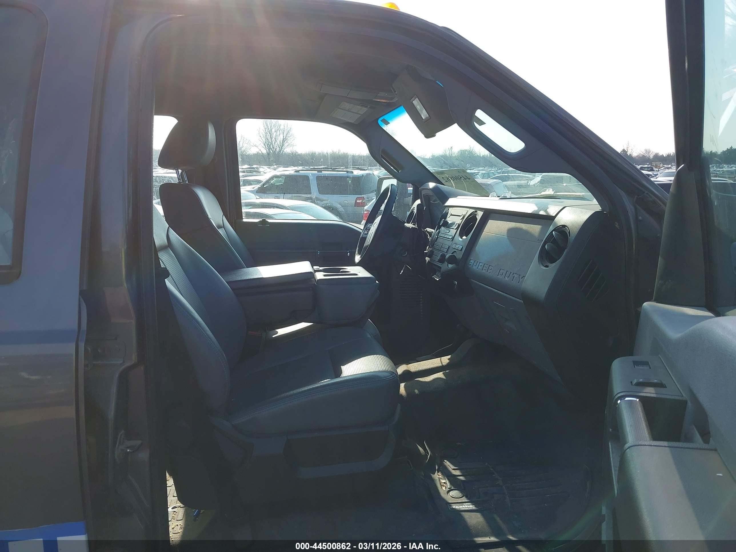 FORD F-450 image 8