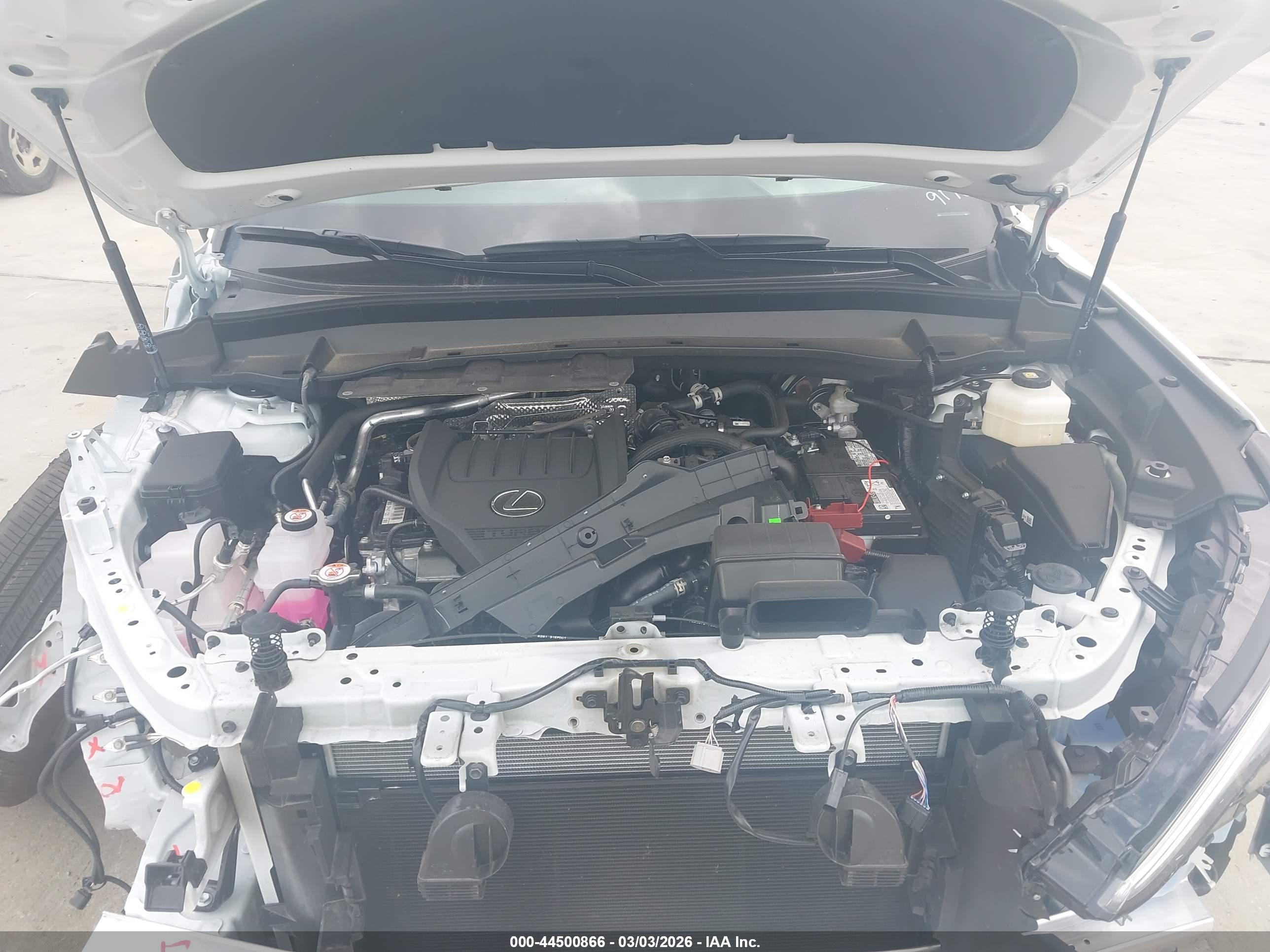 LEXUS TX image 10