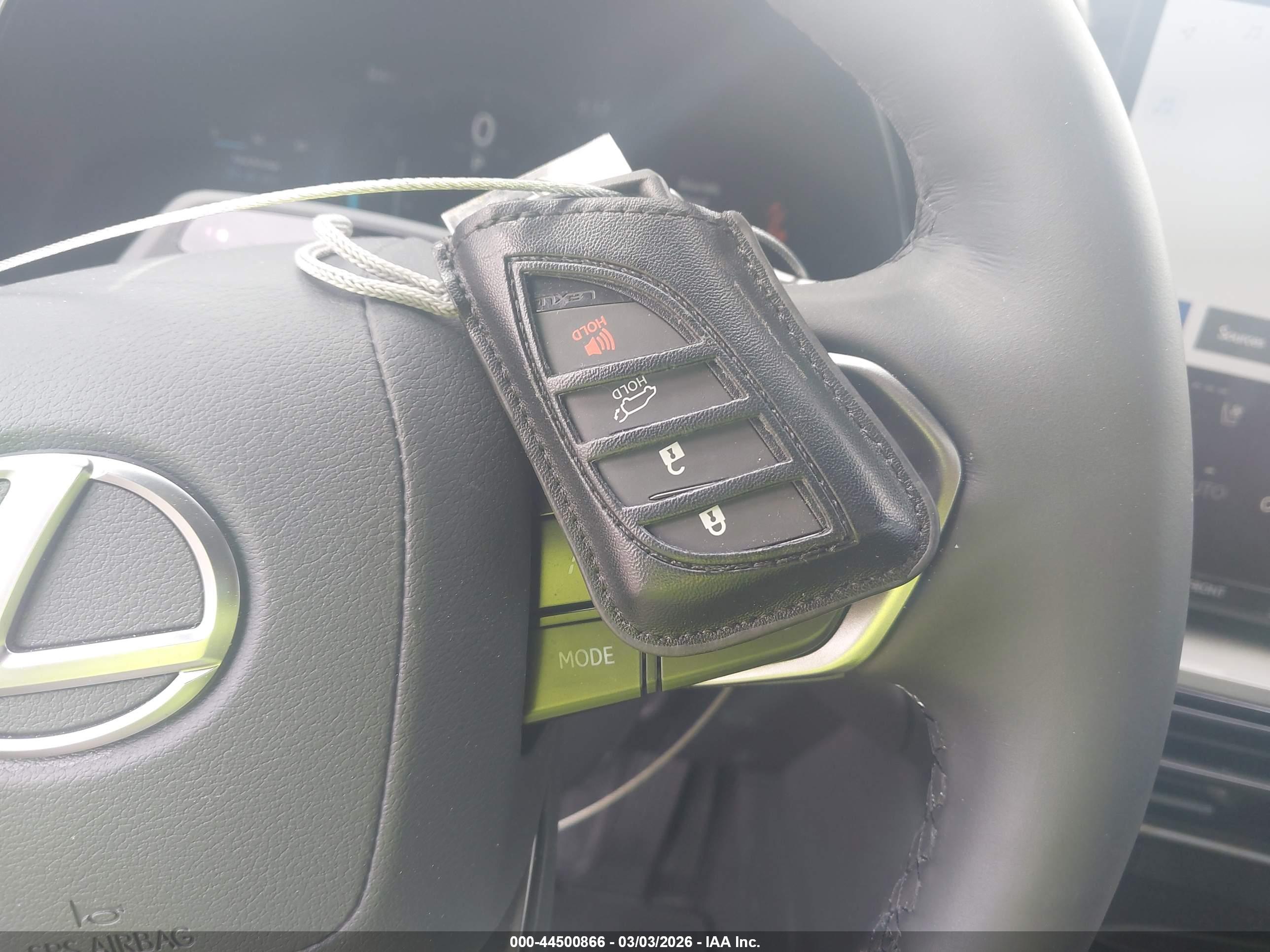 LEXUS TX image 11