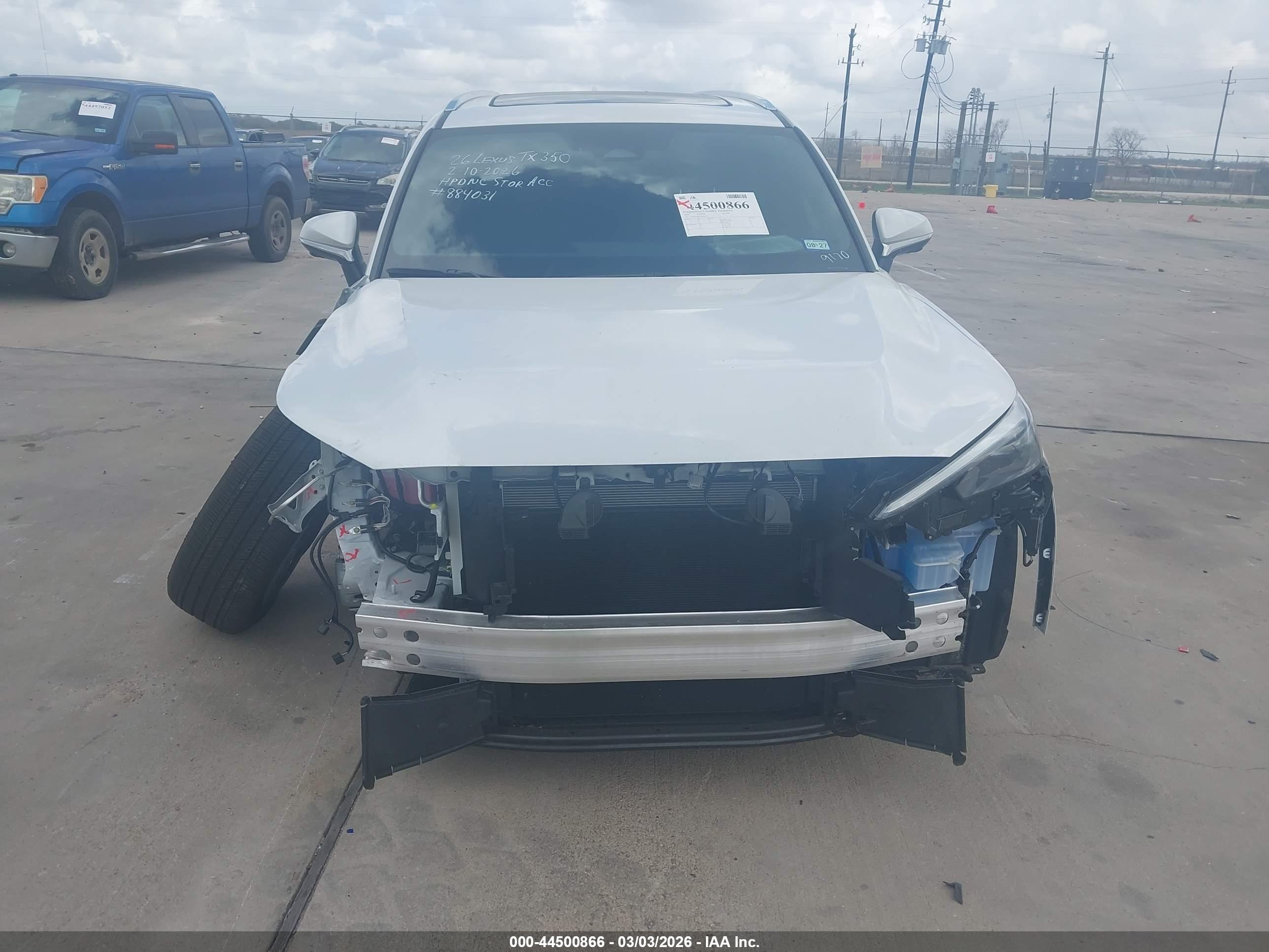 LEXUS TX image 6