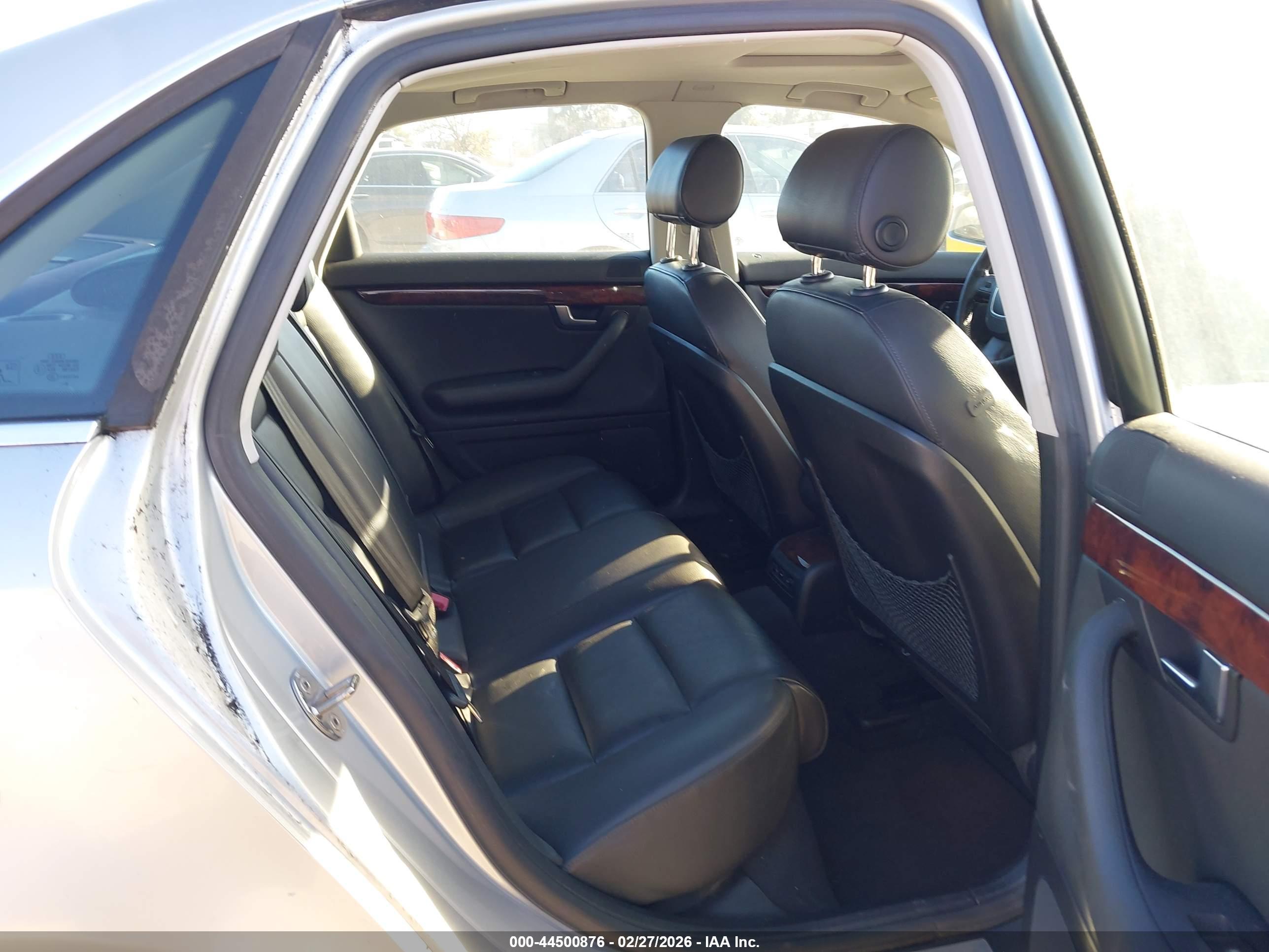 AUDI A4 image 8