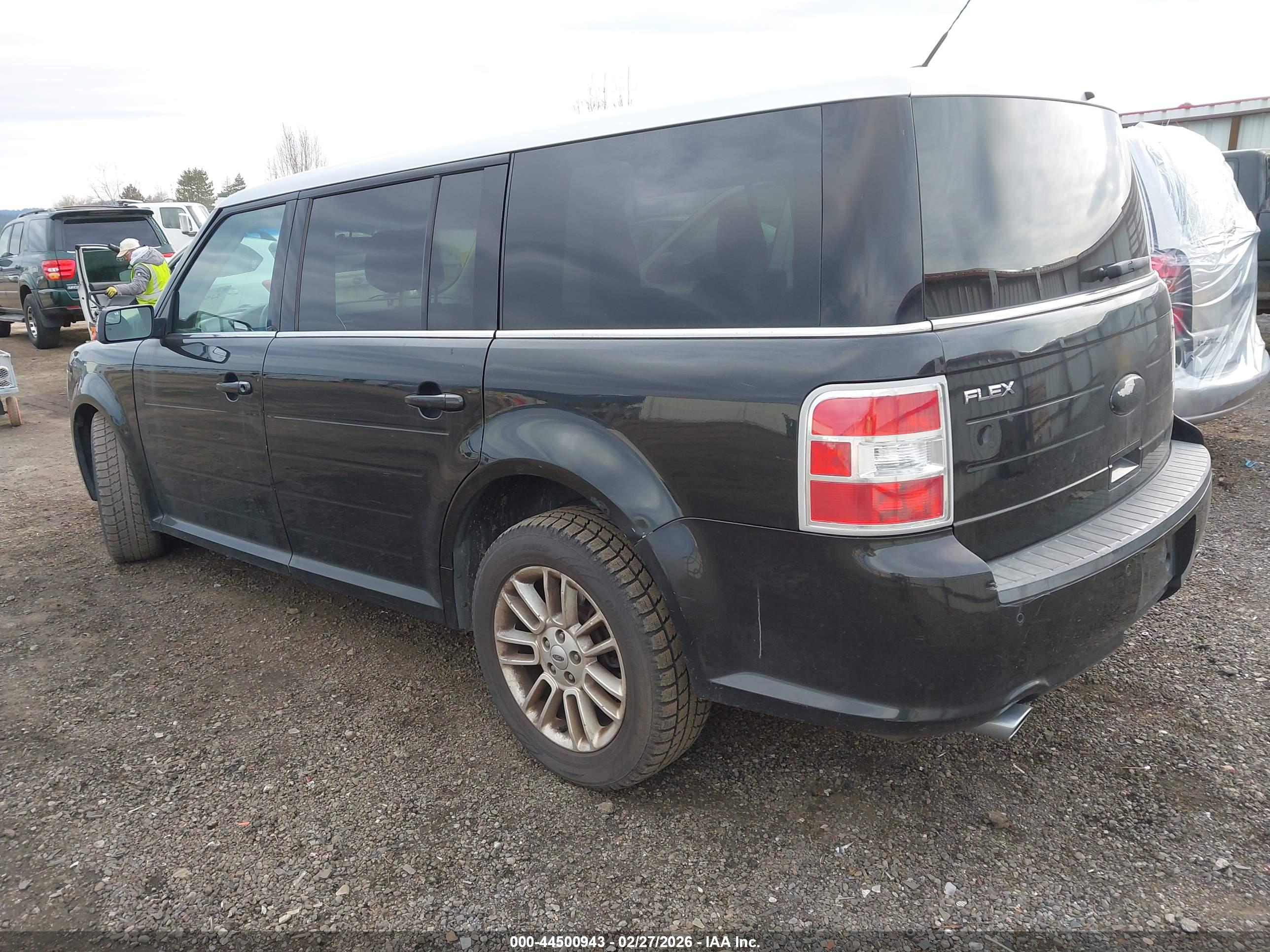FORD FLEX image 3