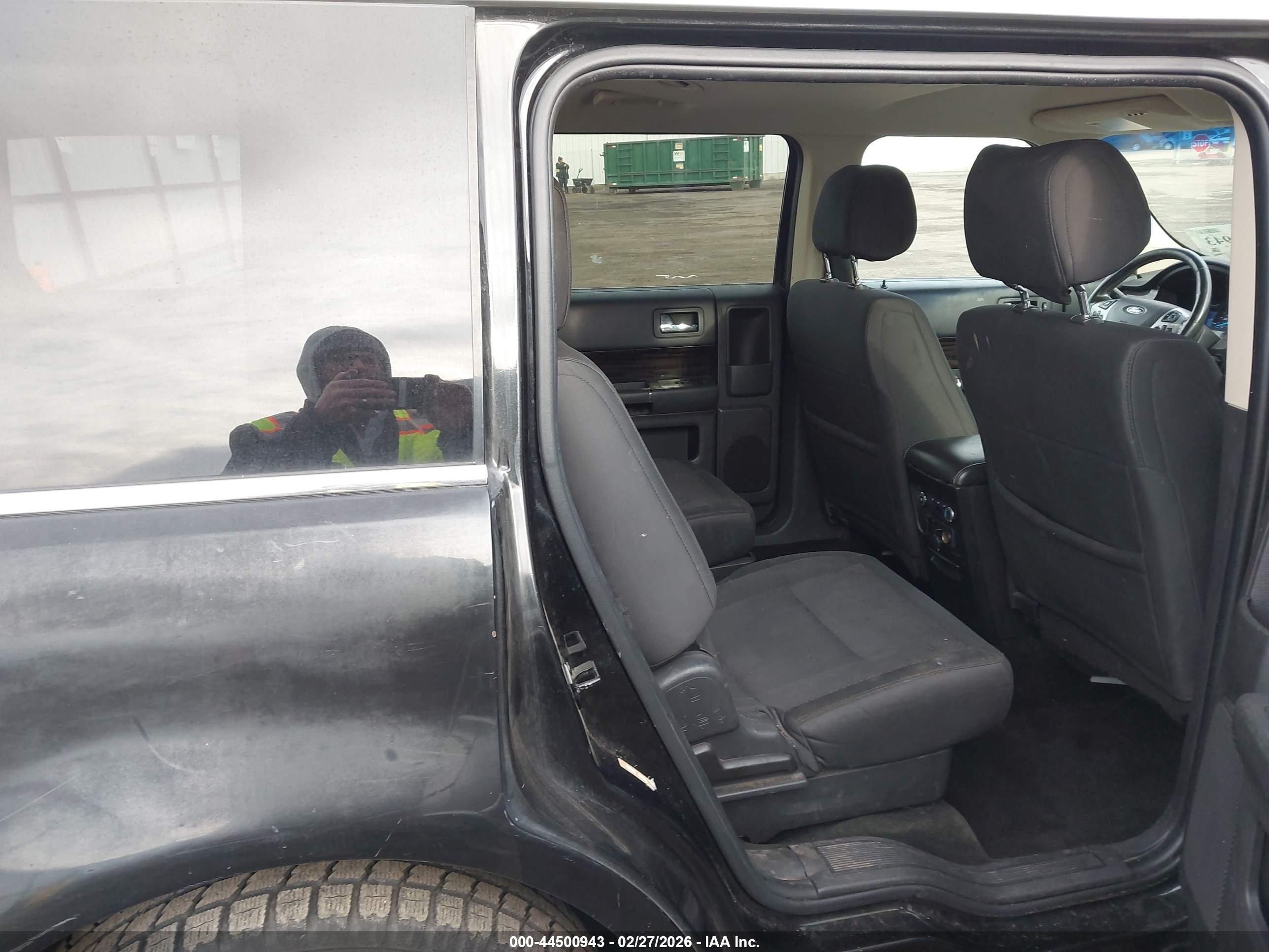 FORD FLEX image 8