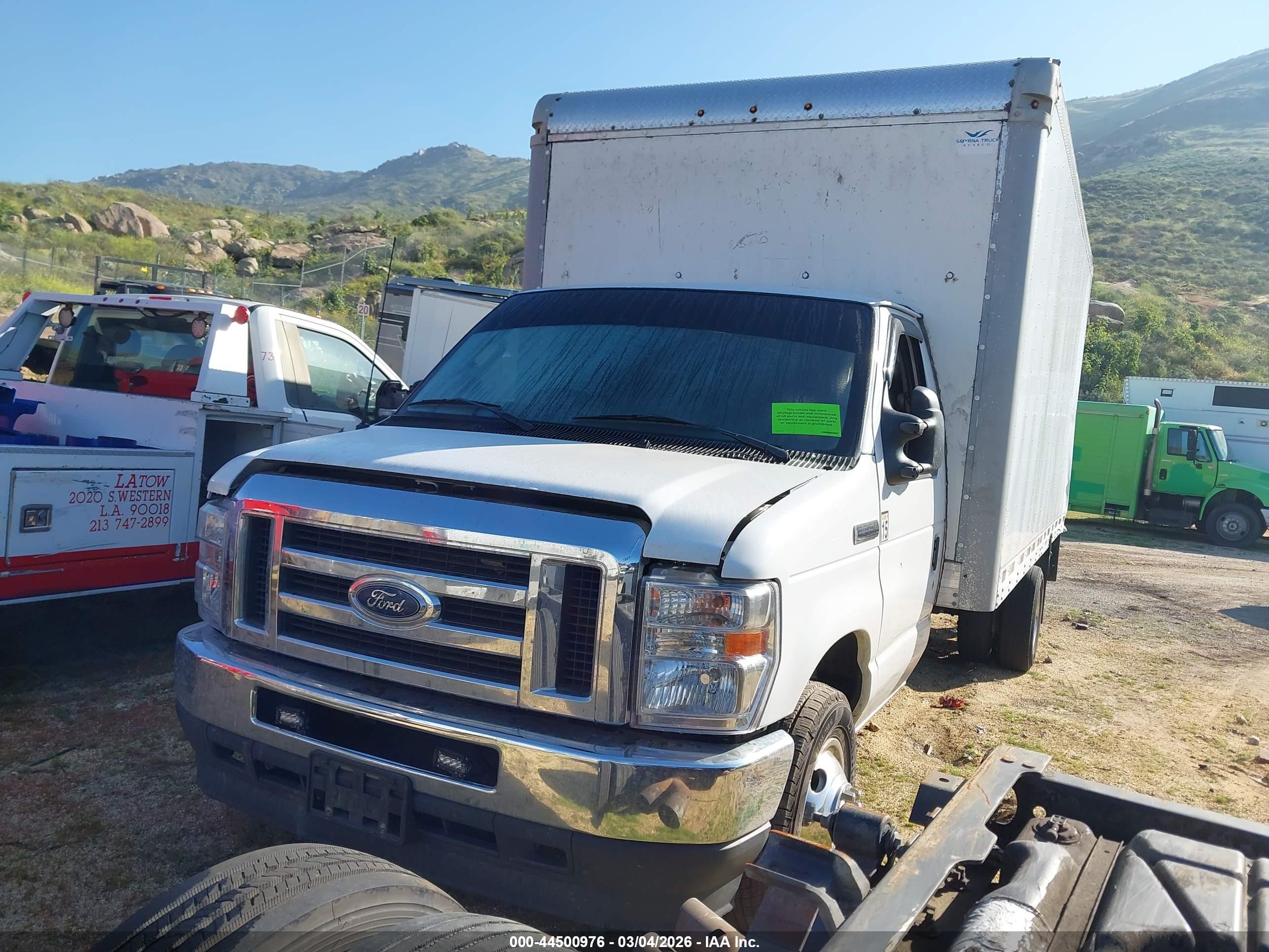 FORD E-350 image 2