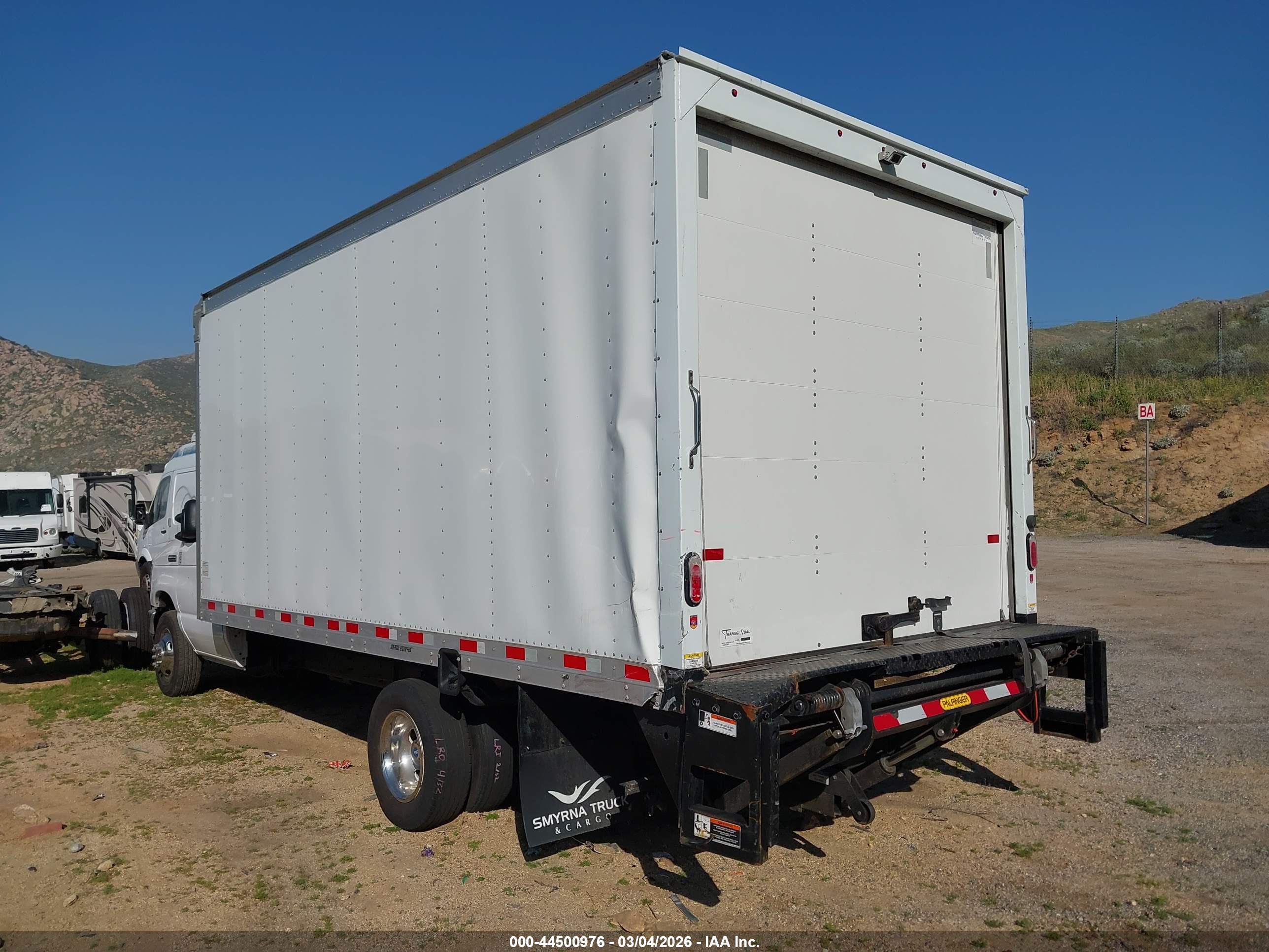 FORD E-350 image 3