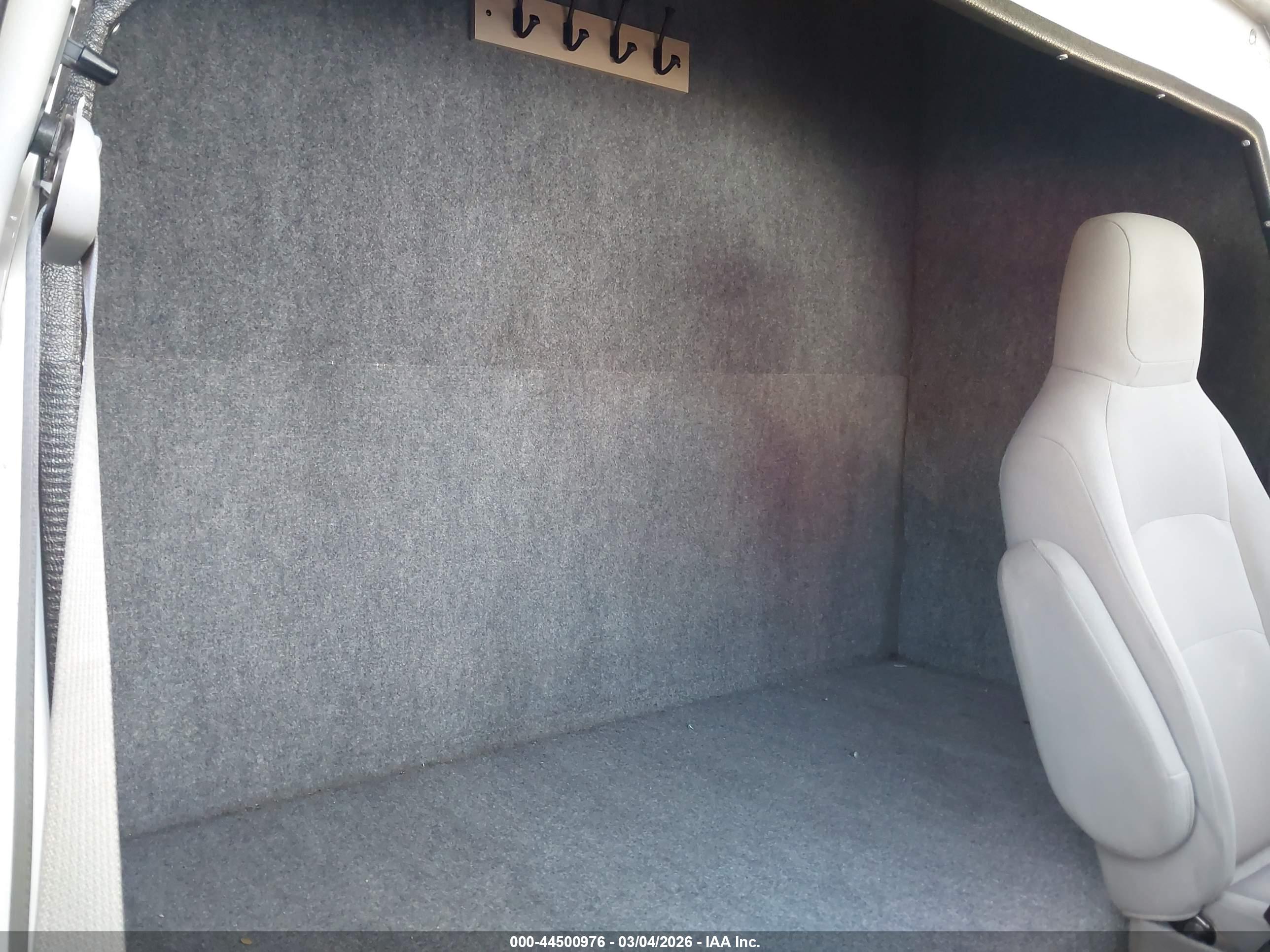 FORD E-350 image 7