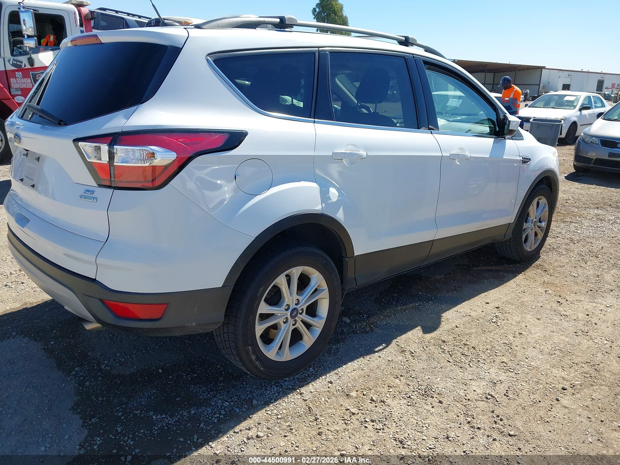FORD ESCAPE image 4