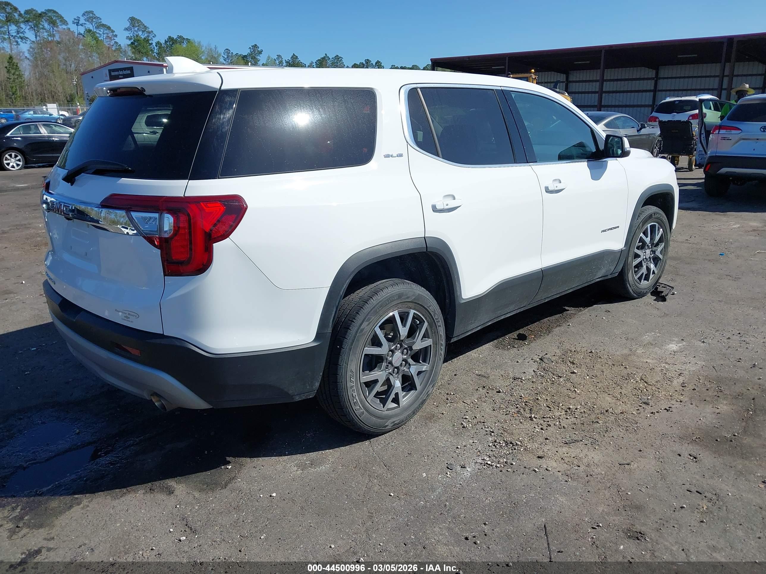 GMC ACADIA image 4
