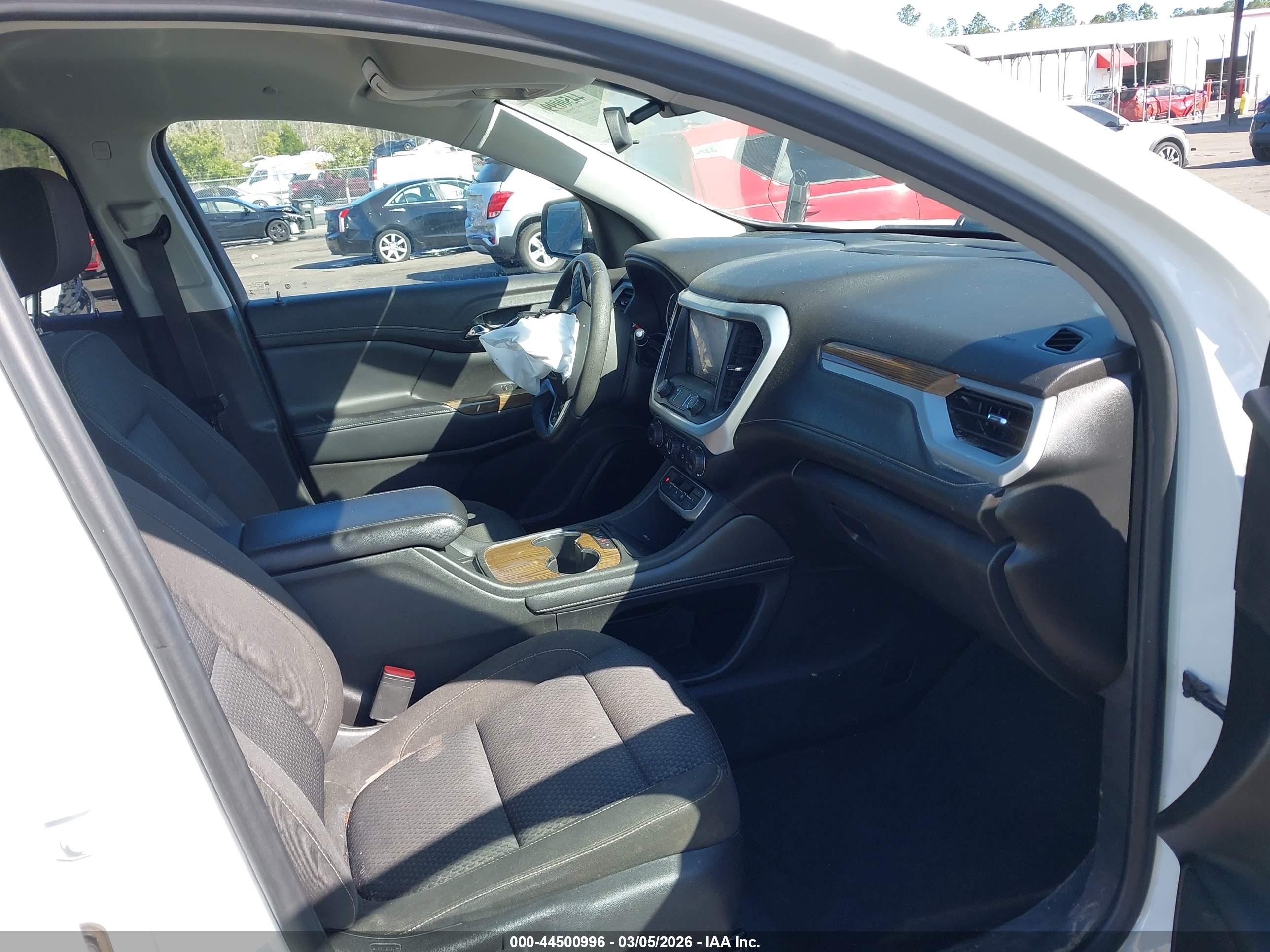 GMC ACADIA image 5