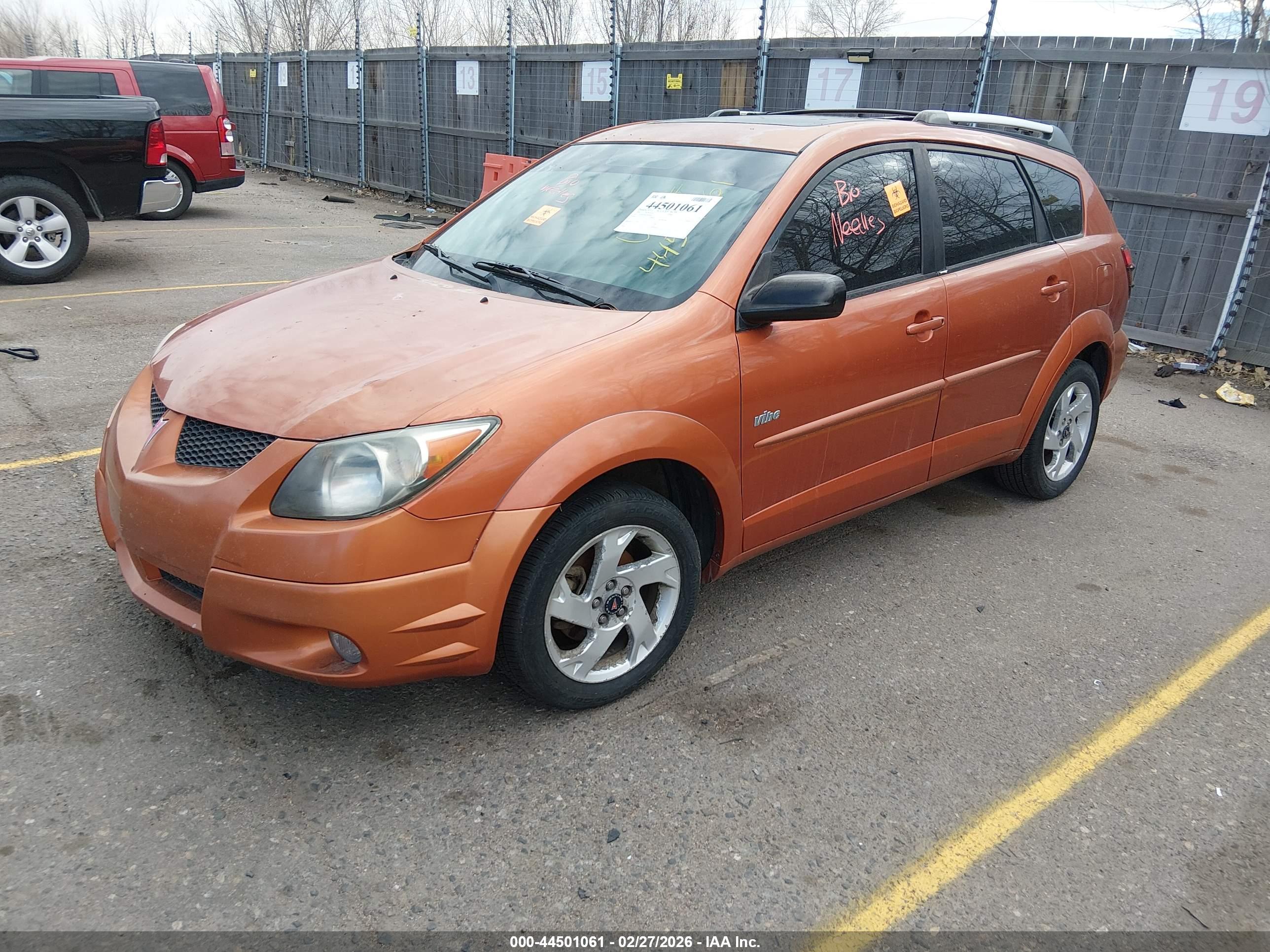 PONTIAC VIBE image 2