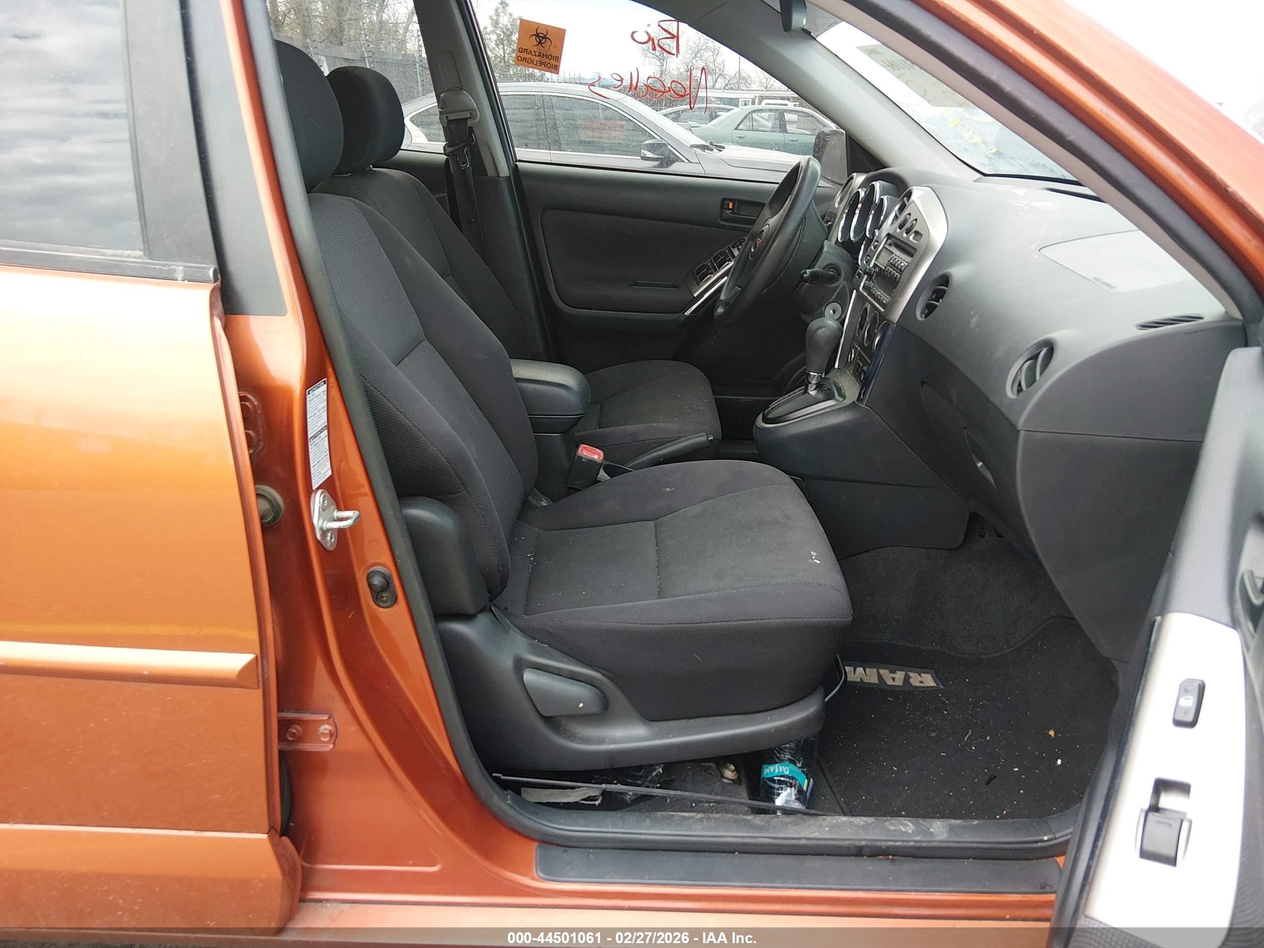 PONTIAC VIBE image 5