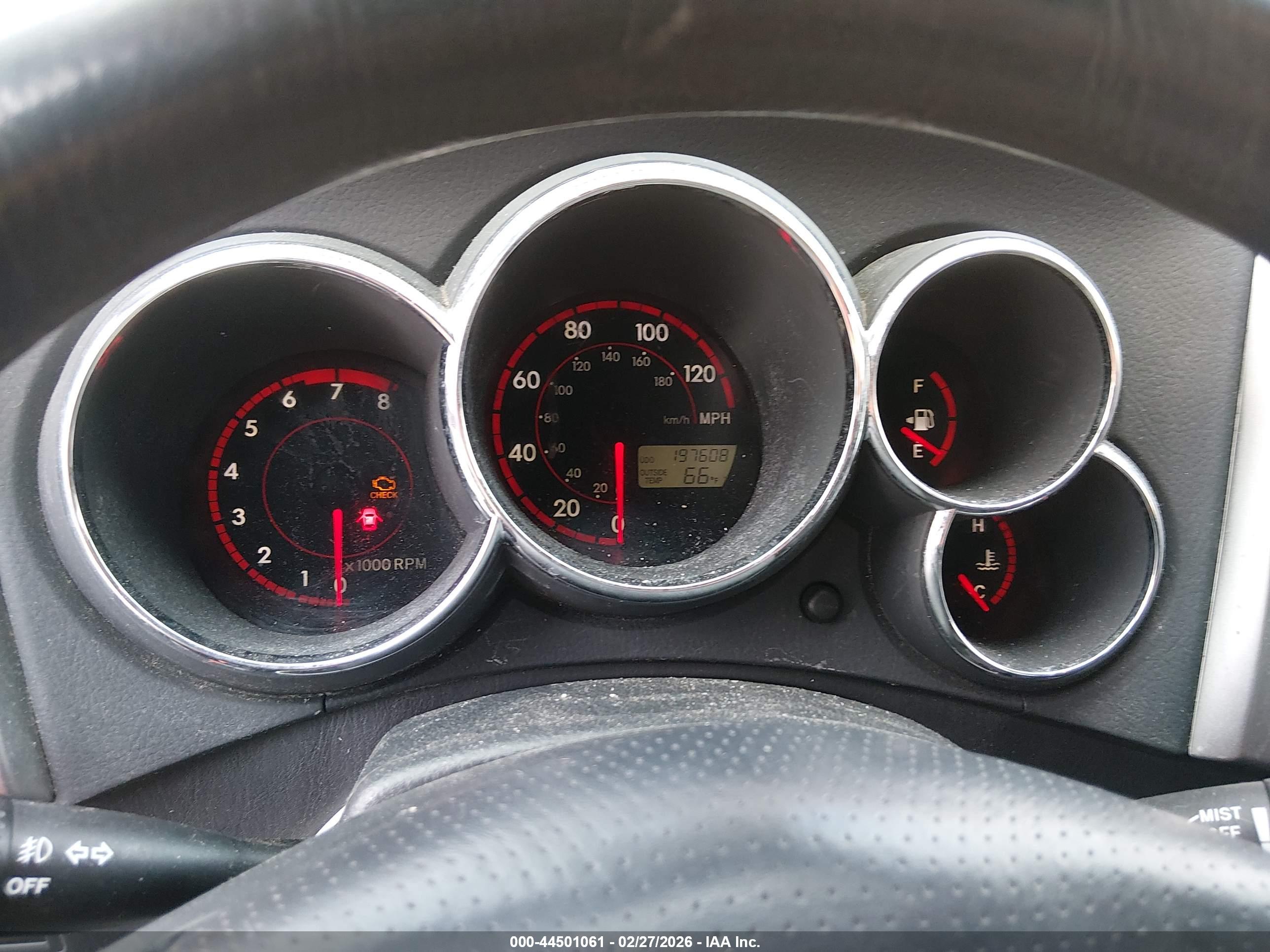 PONTIAC VIBE image 7