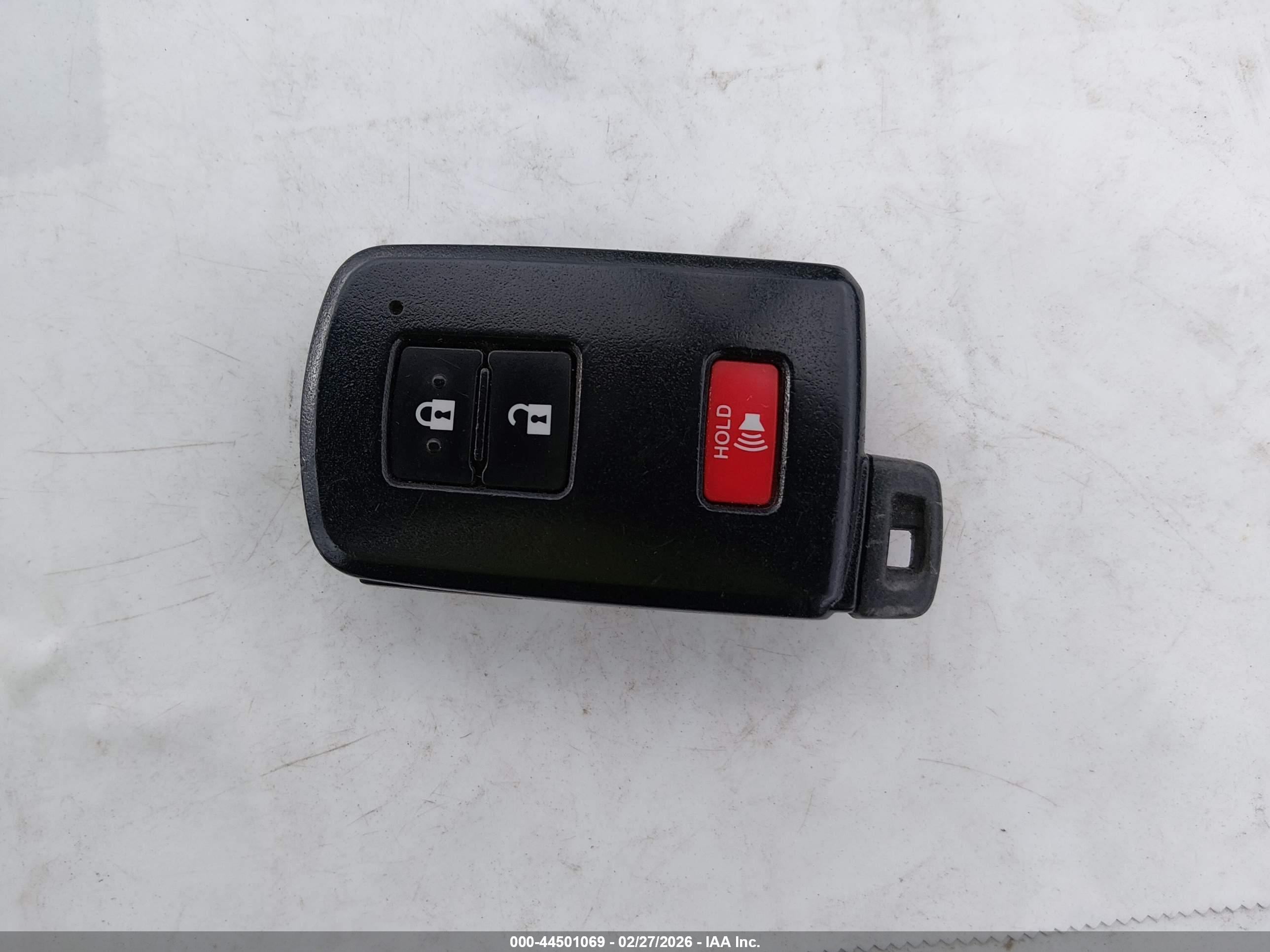 TOYOTA PRIUS image 11