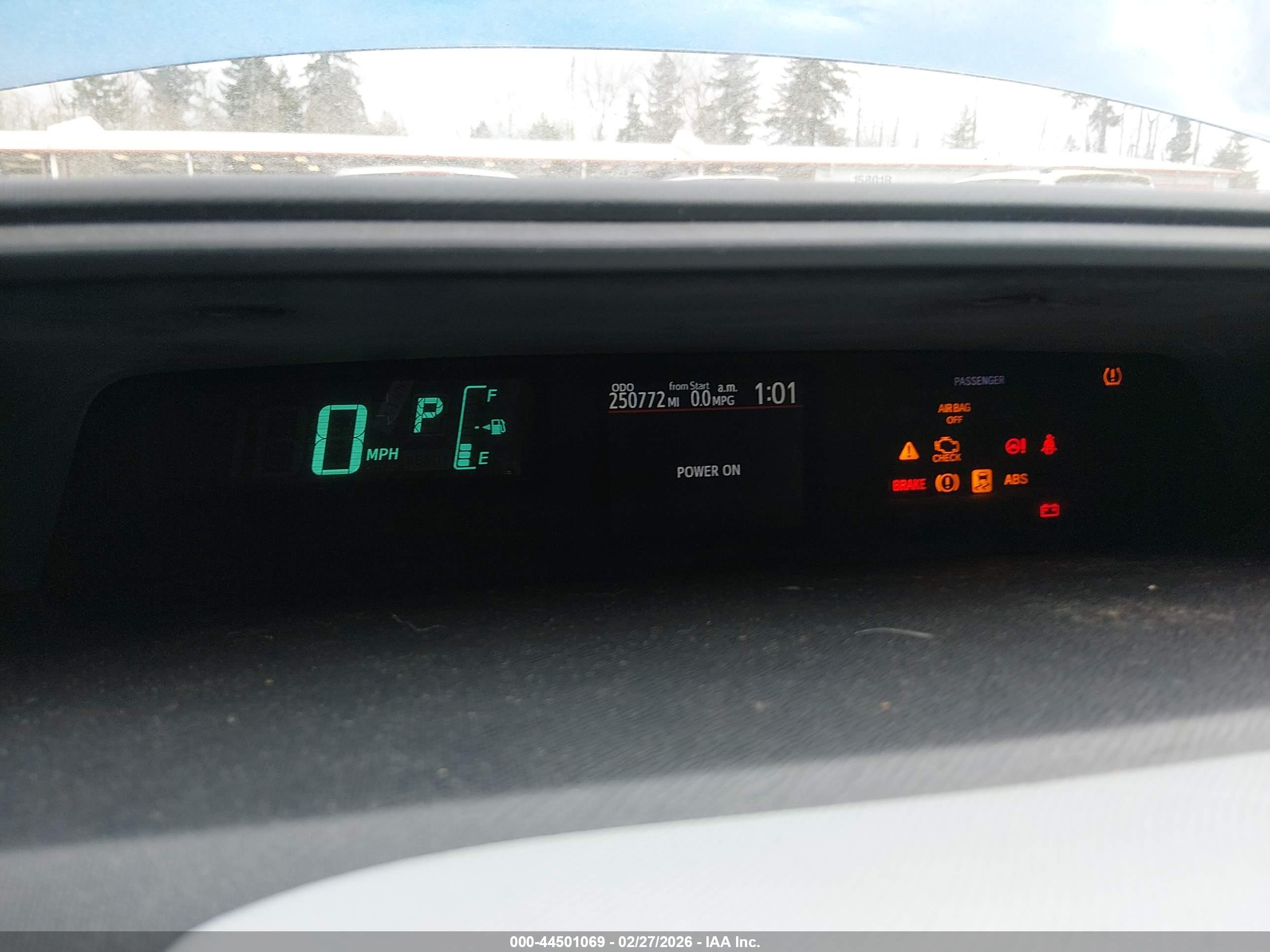 TOYOTA PRIUS image 7