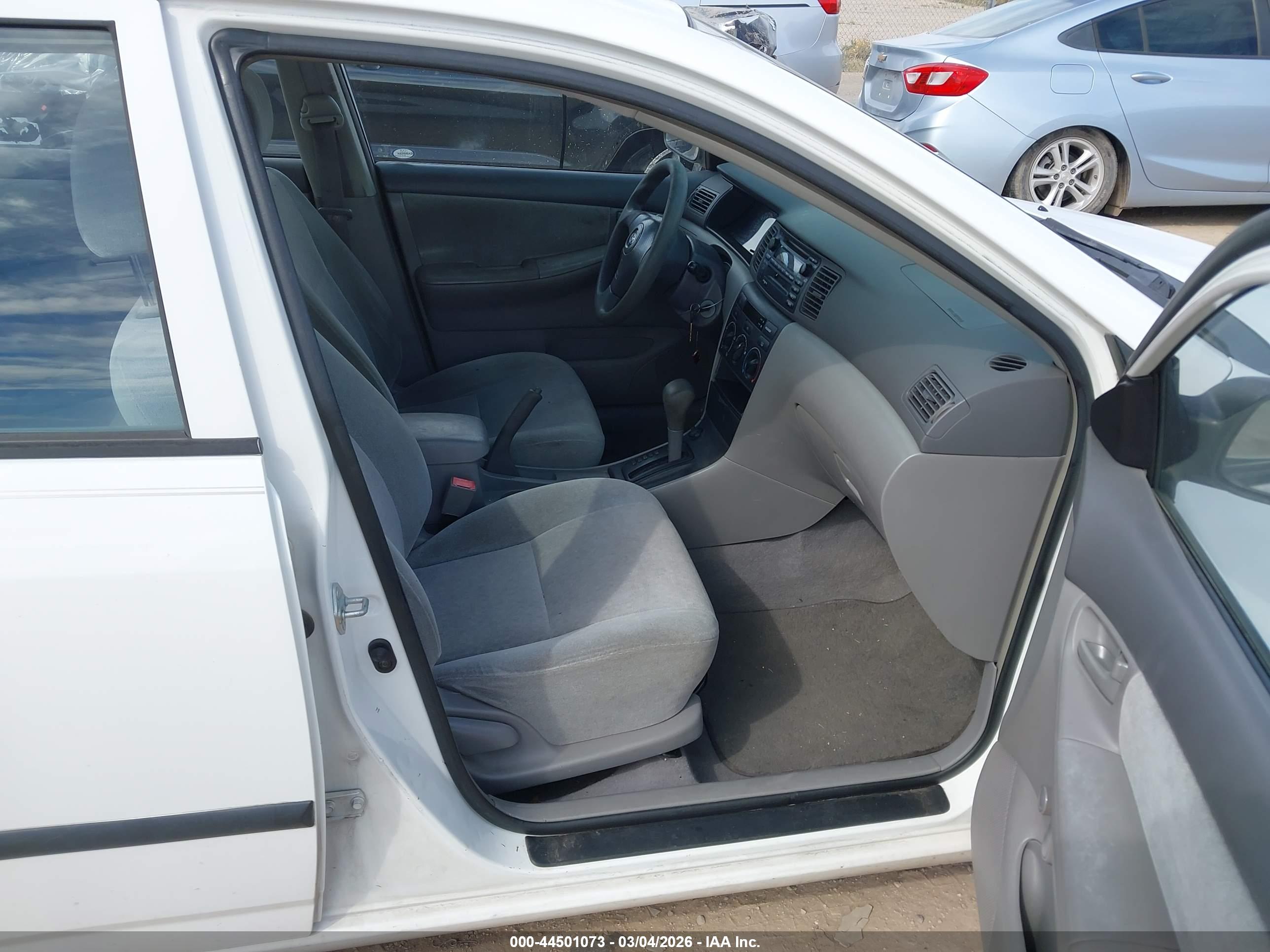 TOYOTA COROLLA image 5