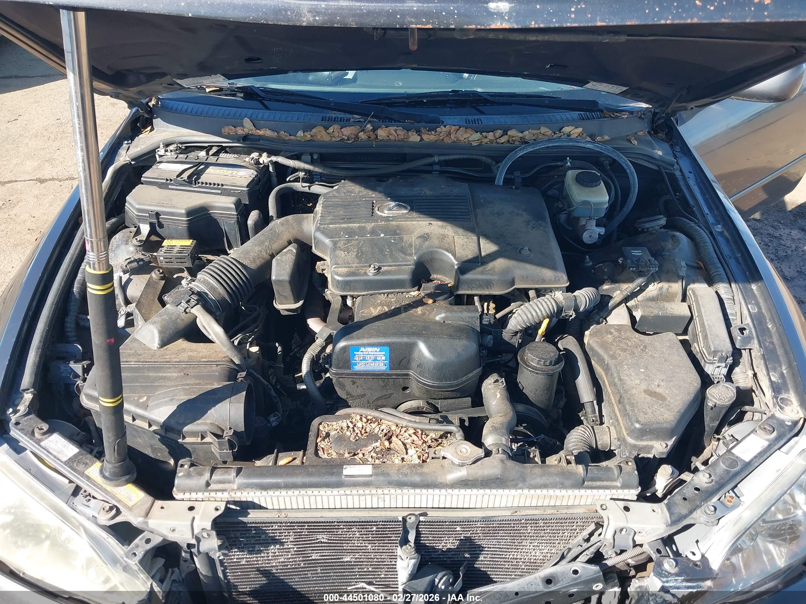 LEXUS IS image 10