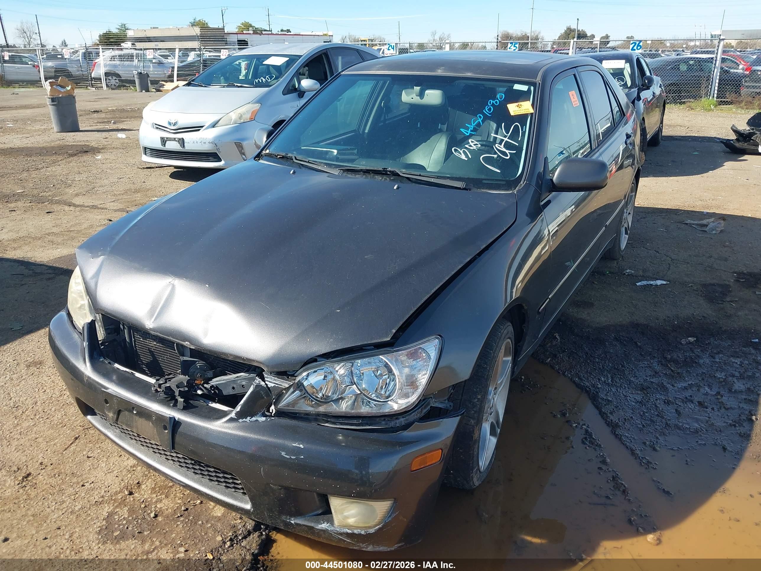LEXUS IS image 2